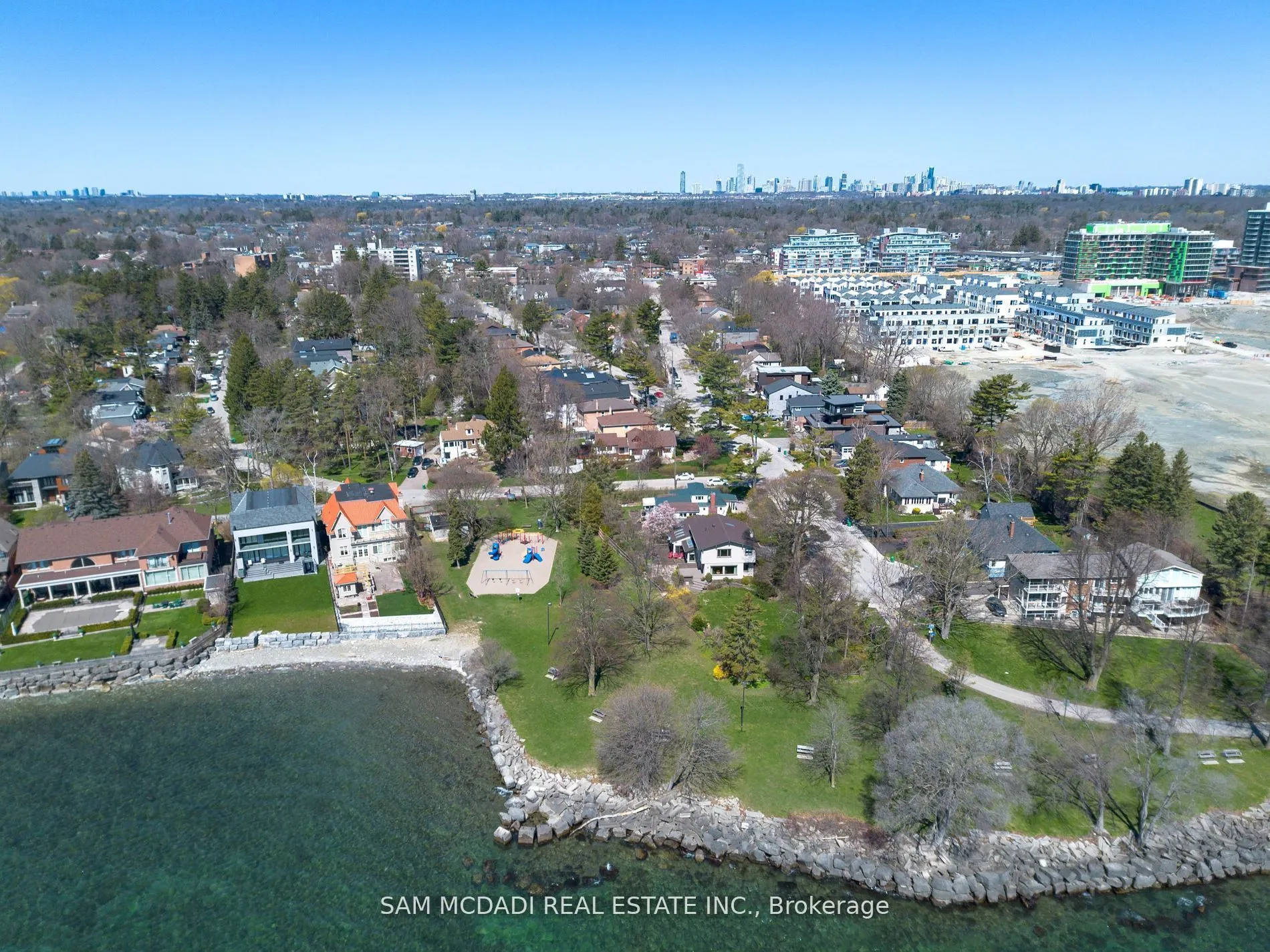 62 Maple Avenue S