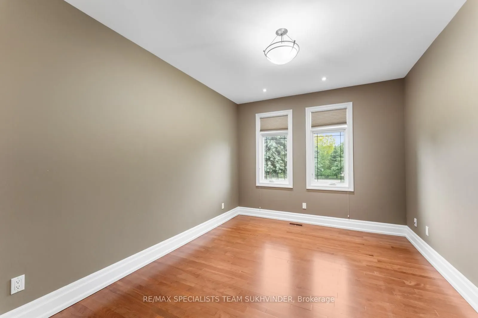 7 Golfdale Court