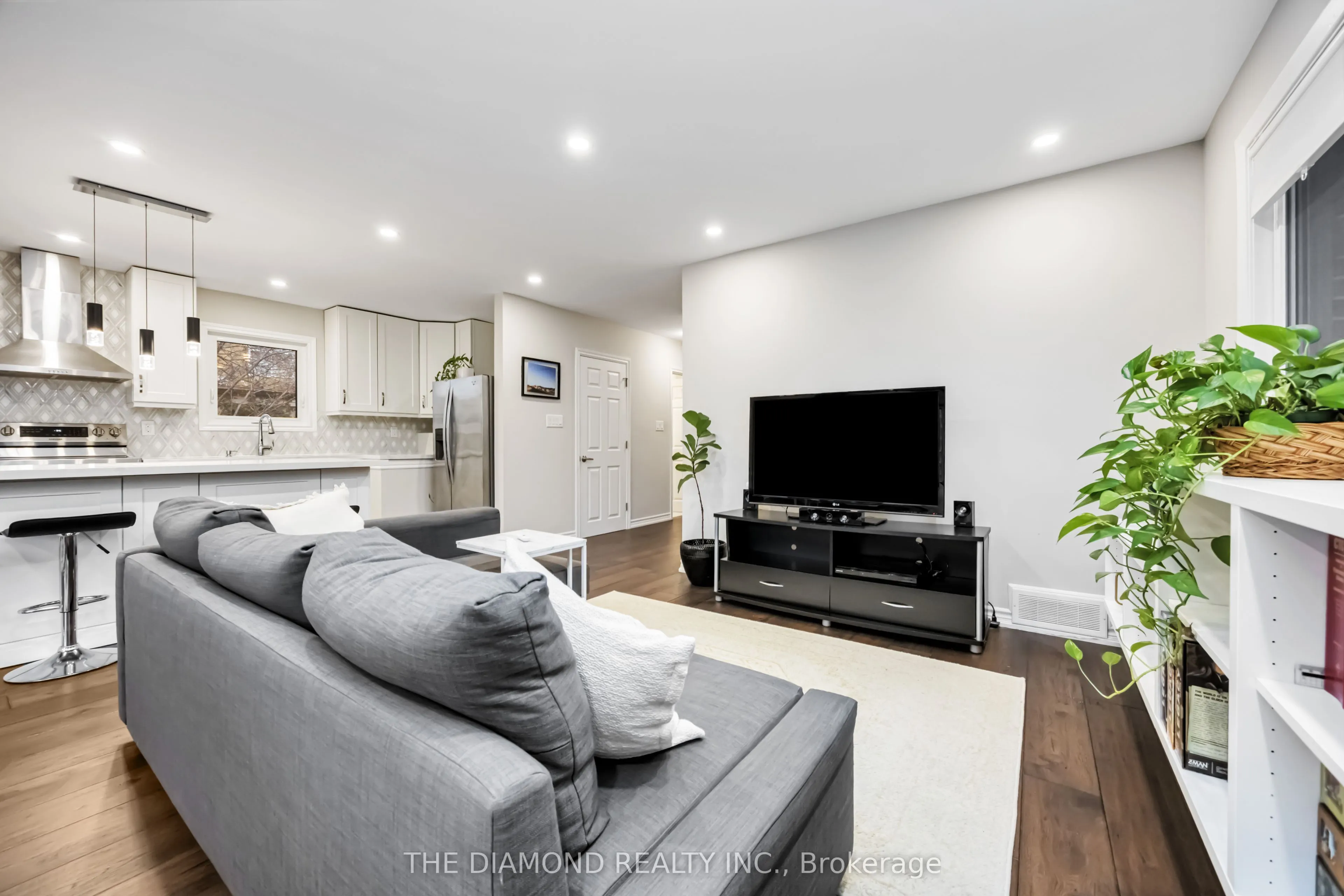 21 Gracefield Avenue