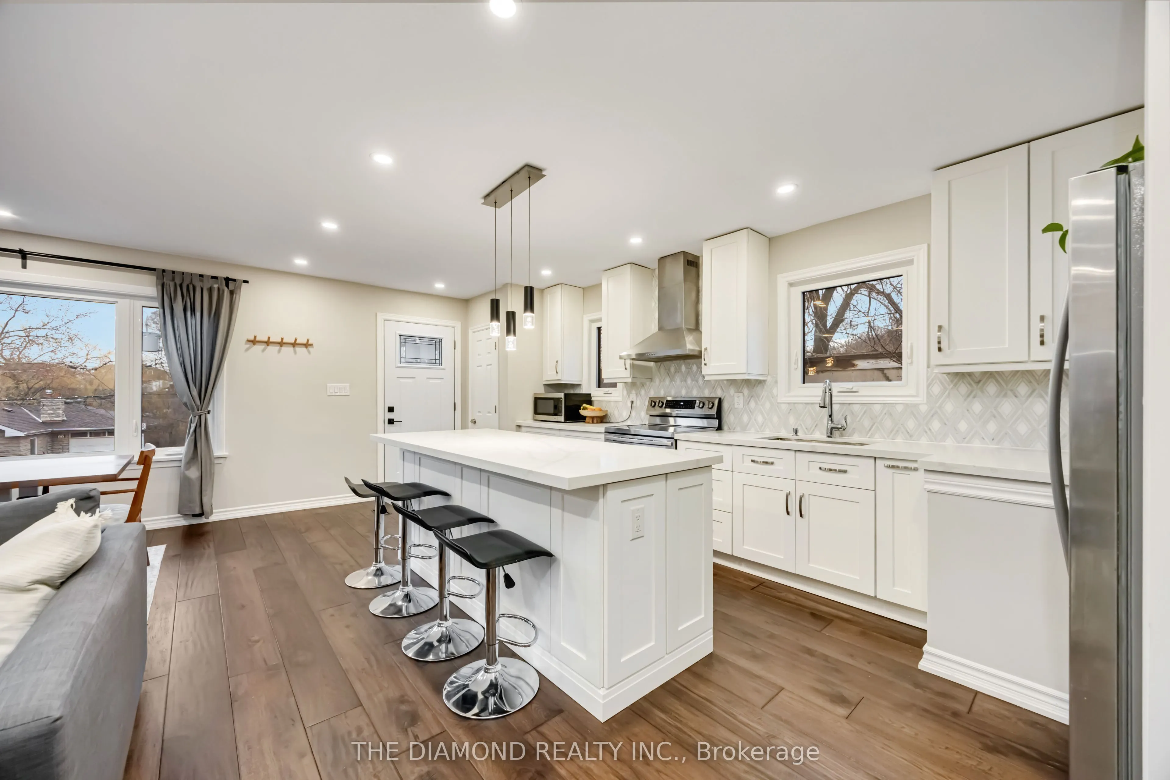 21 Gracefield Avenue