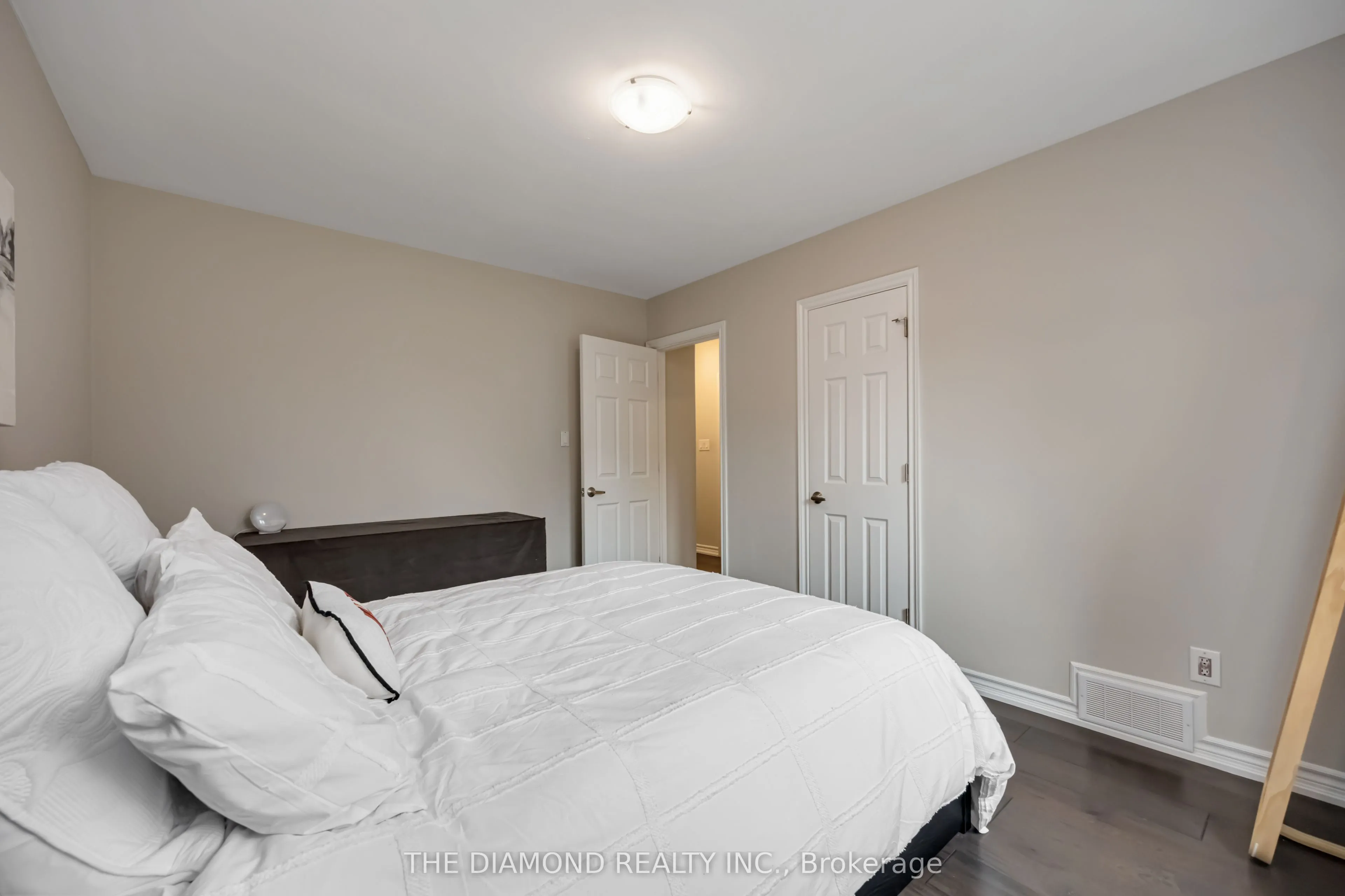 21 Gracefield Avenue