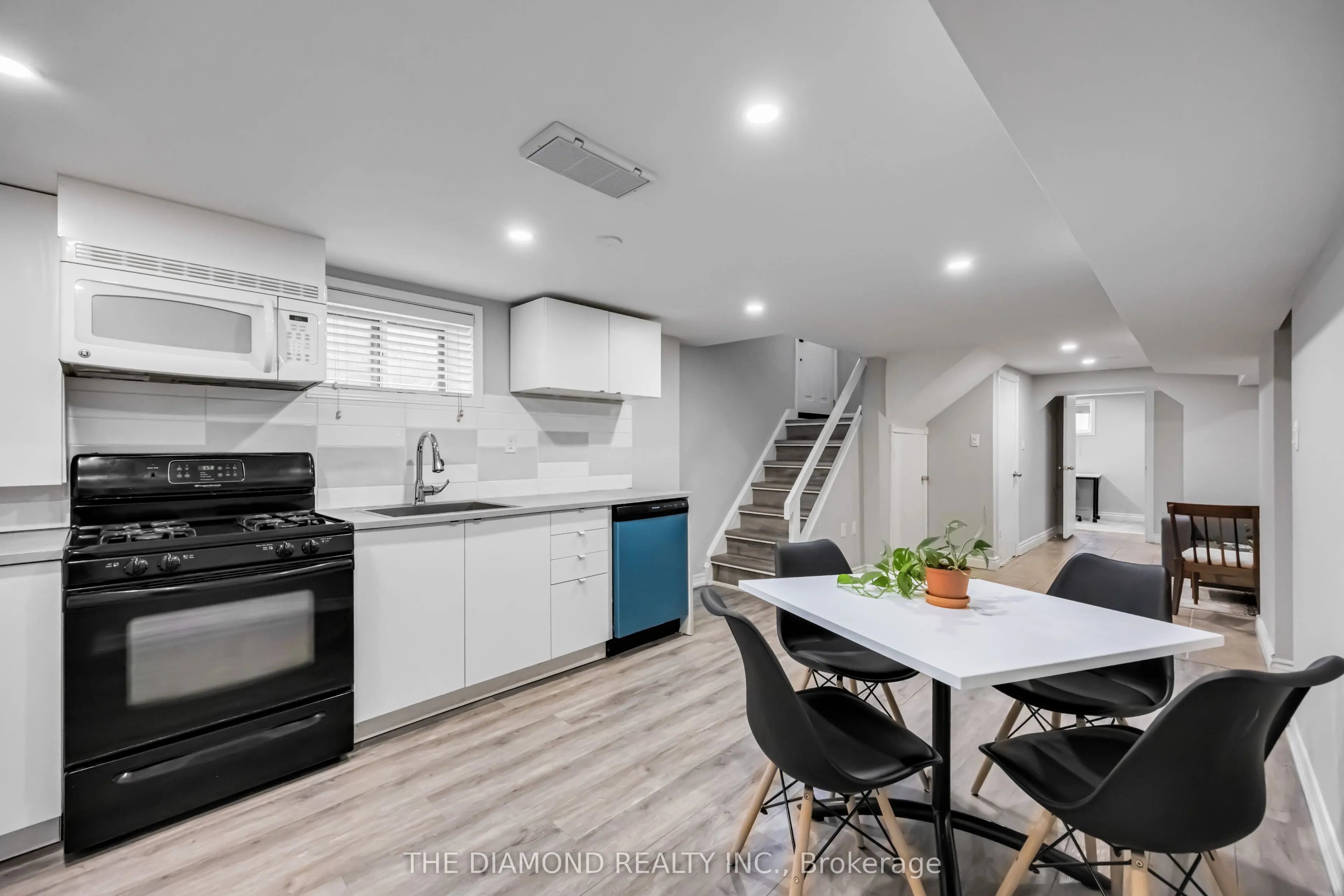 21 Gracefield Avenue