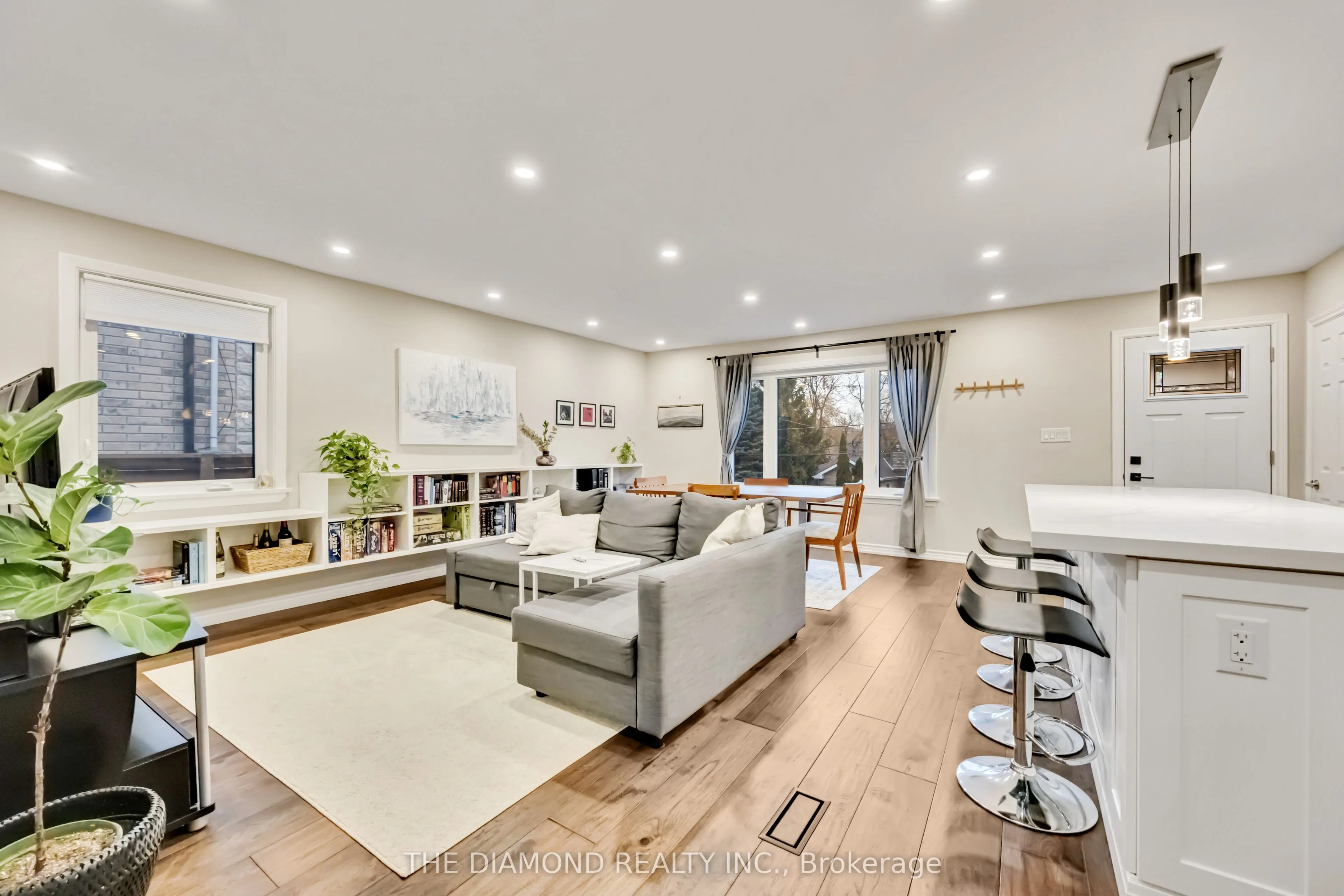 21 Gracefield Avenue