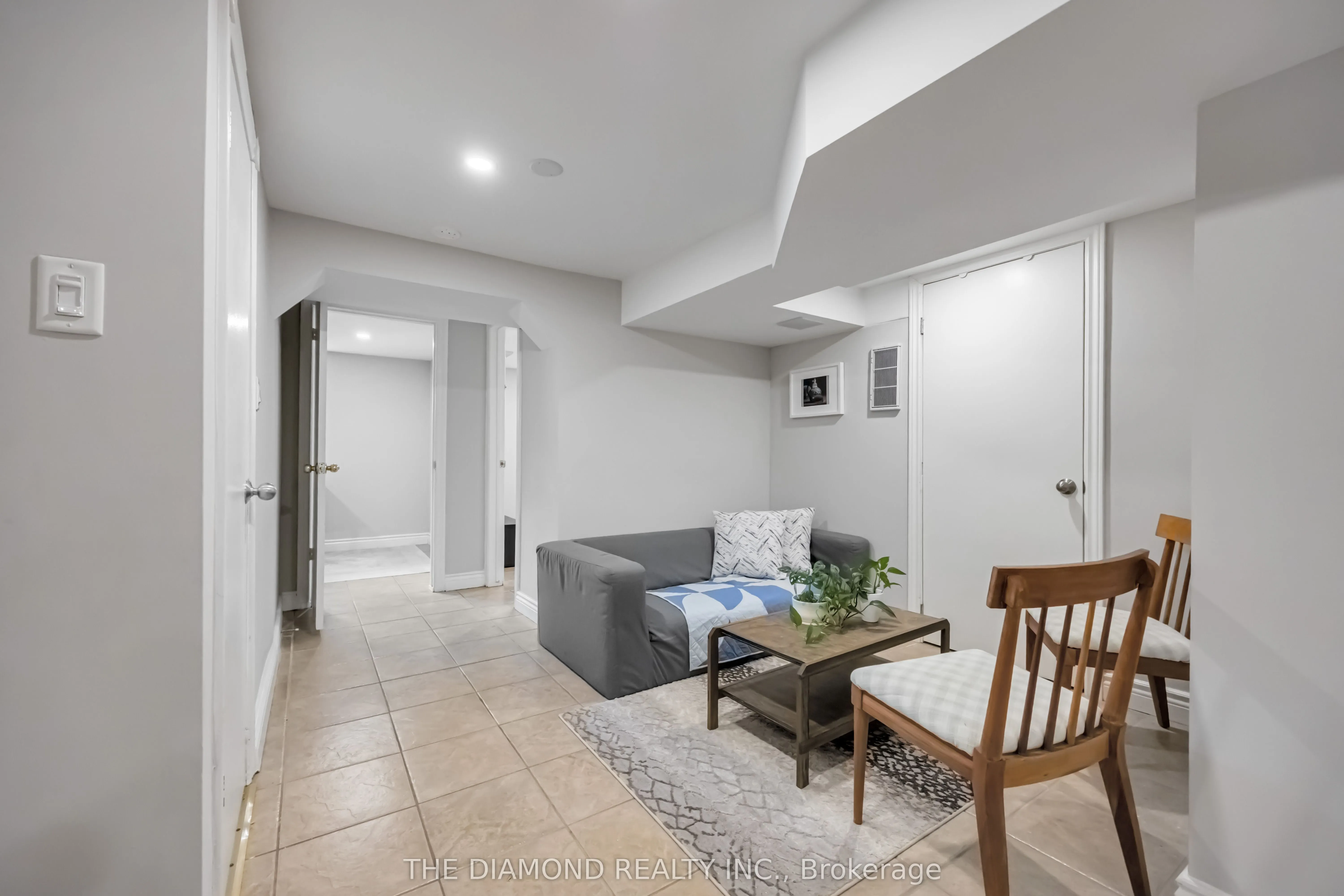 21 Gracefield Avenue