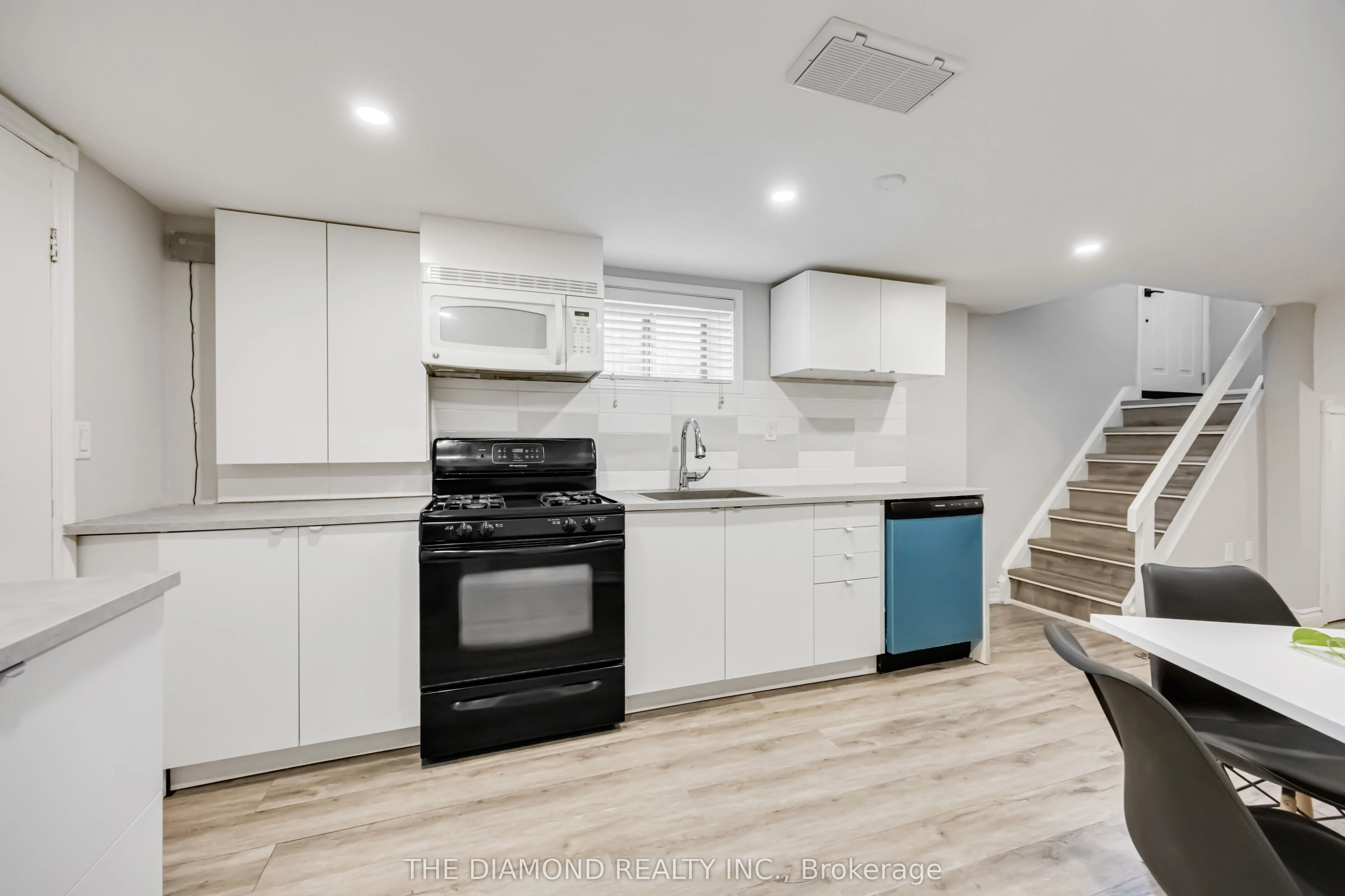 21 Gracefield Avenue