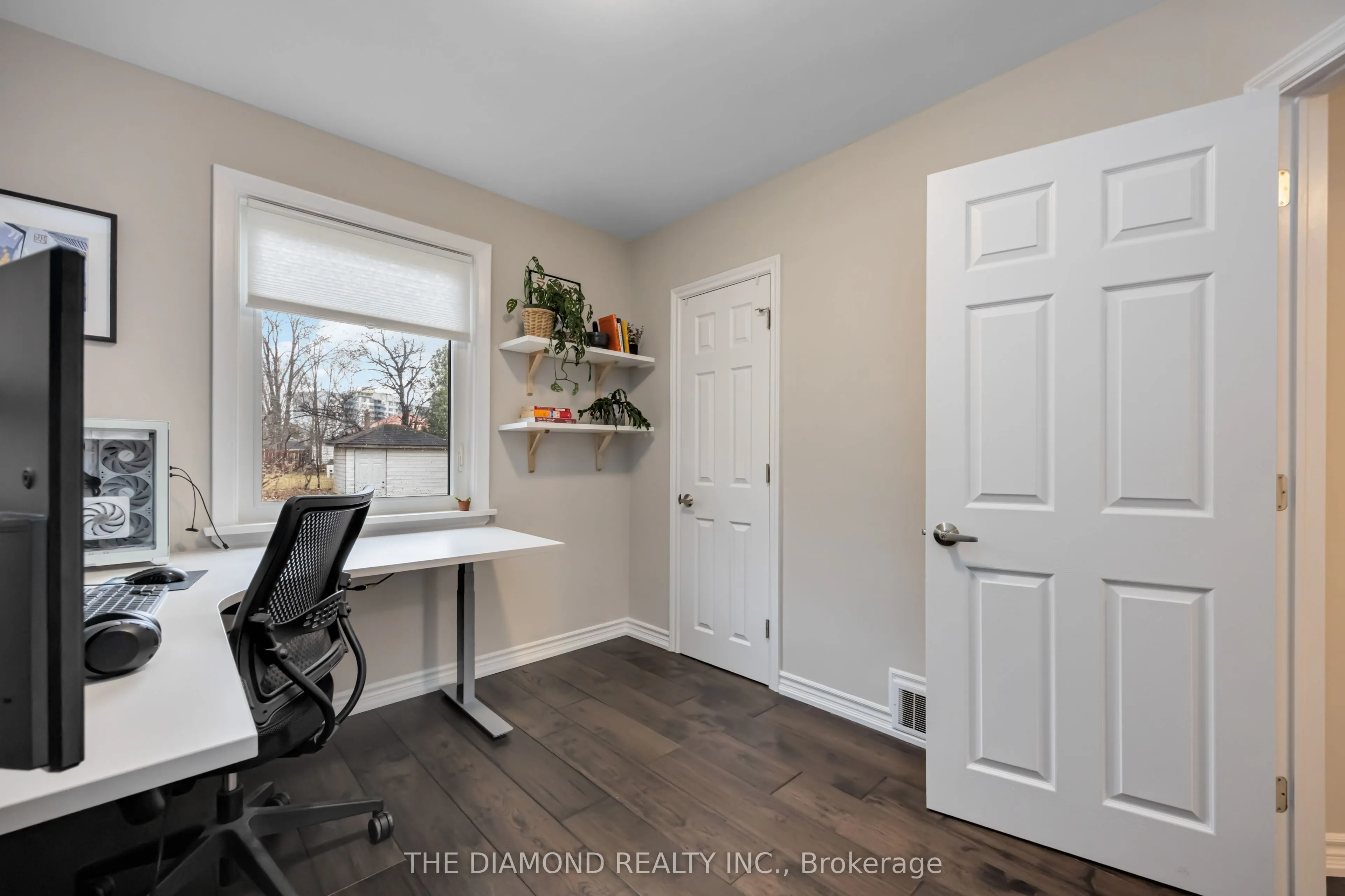 21 Gracefield Avenue