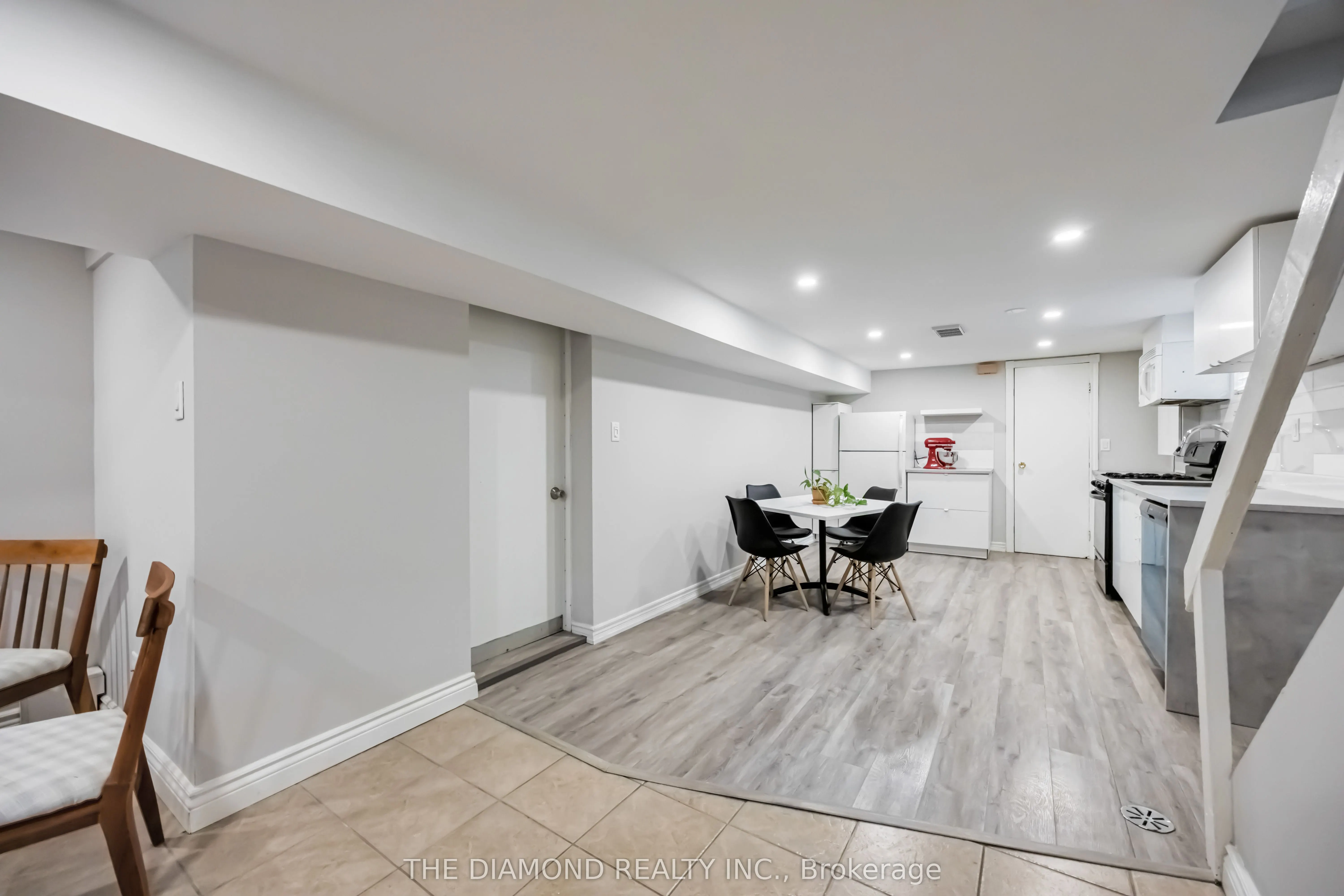 21 Gracefield Avenue