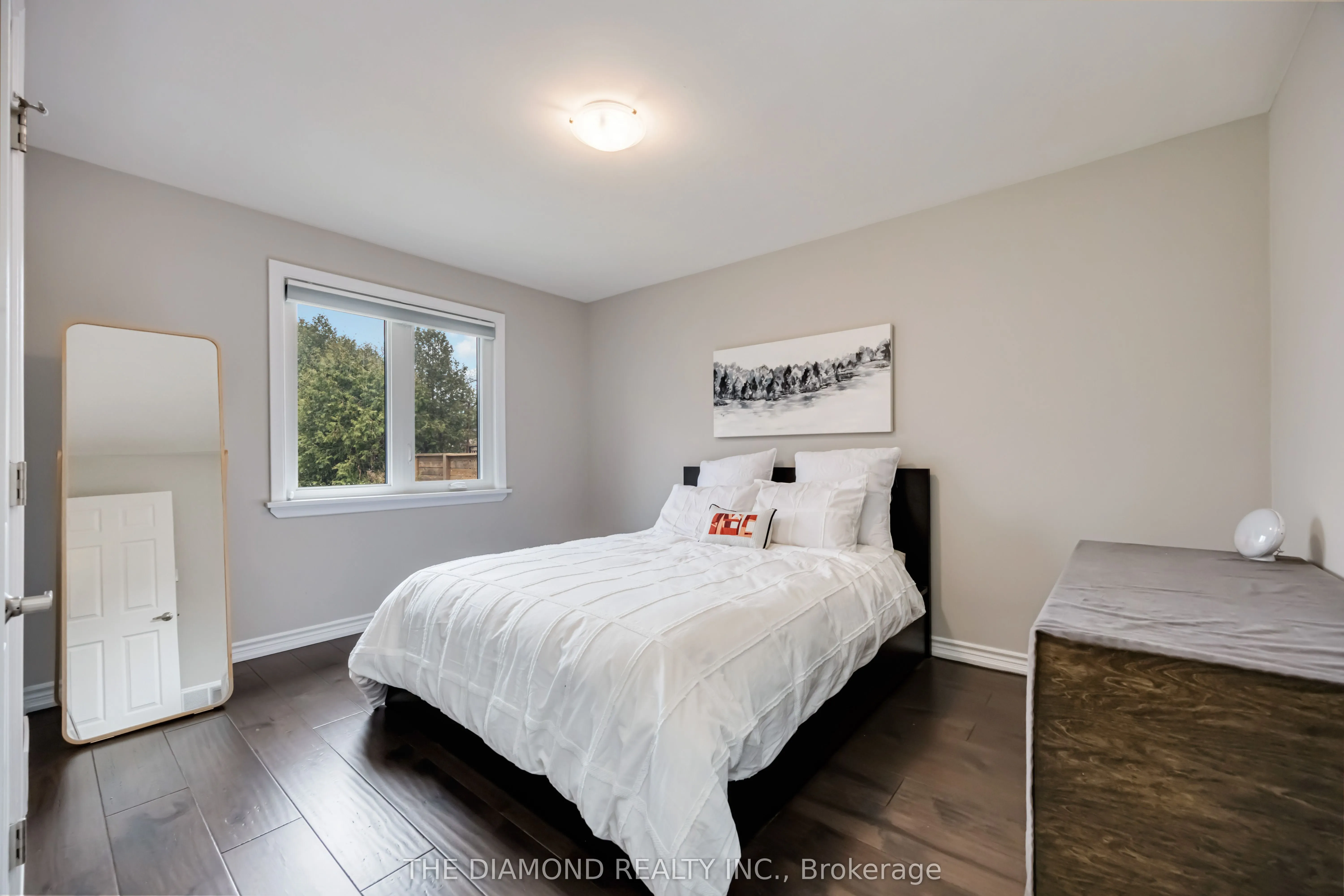 21 Gracefield Avenue