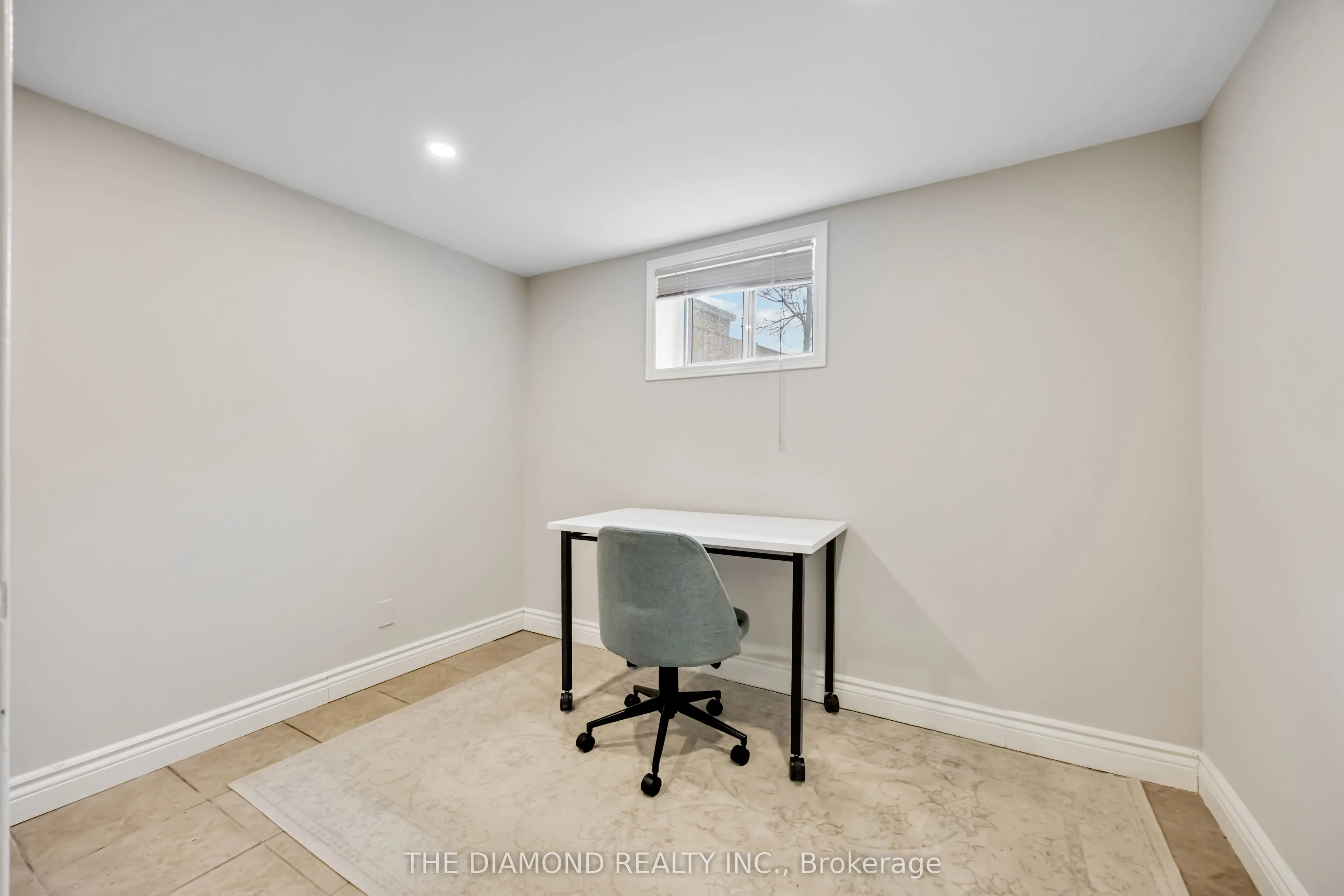 21 Gracefield Avenue