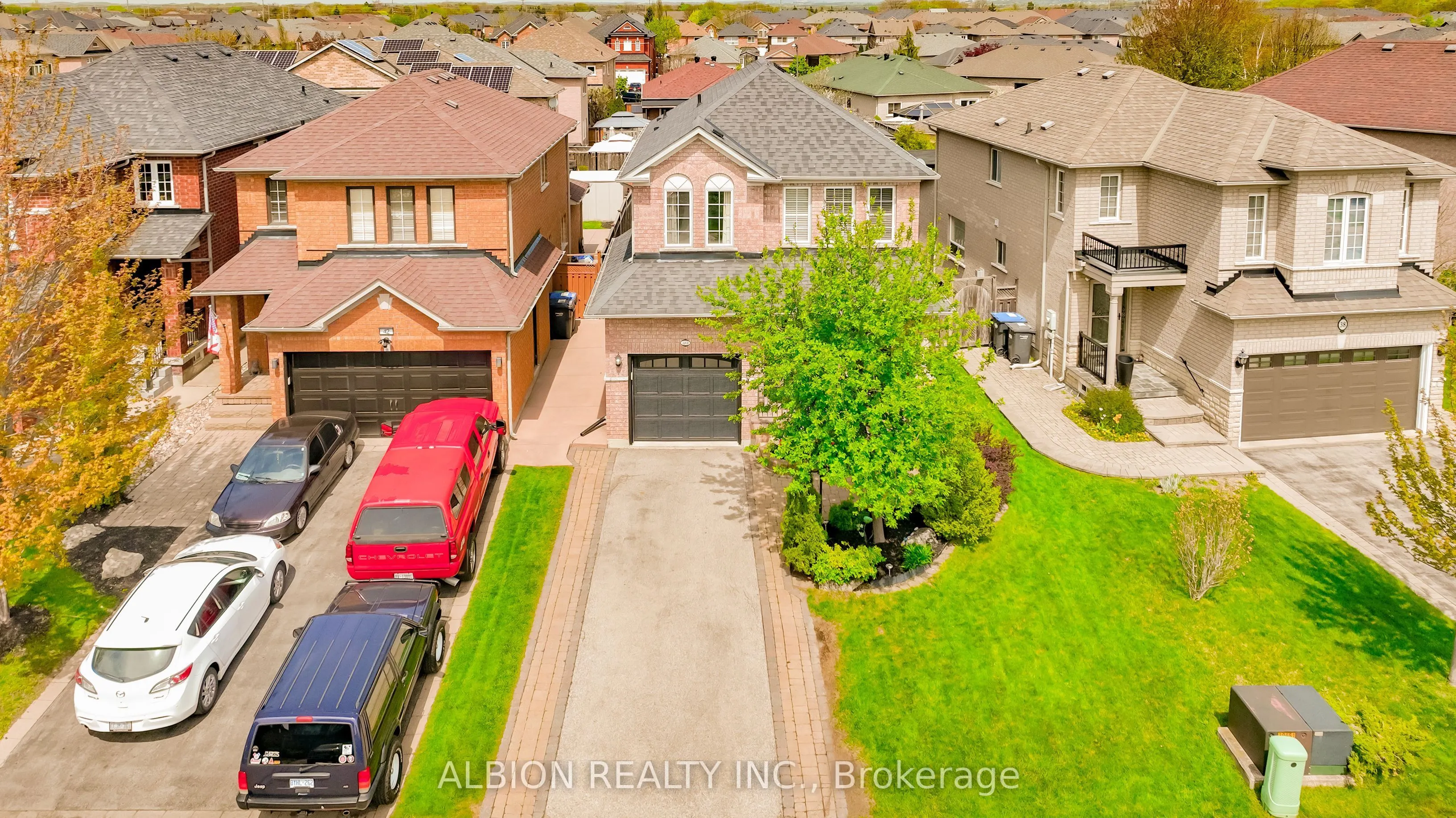 40 Emily Carr Crescent