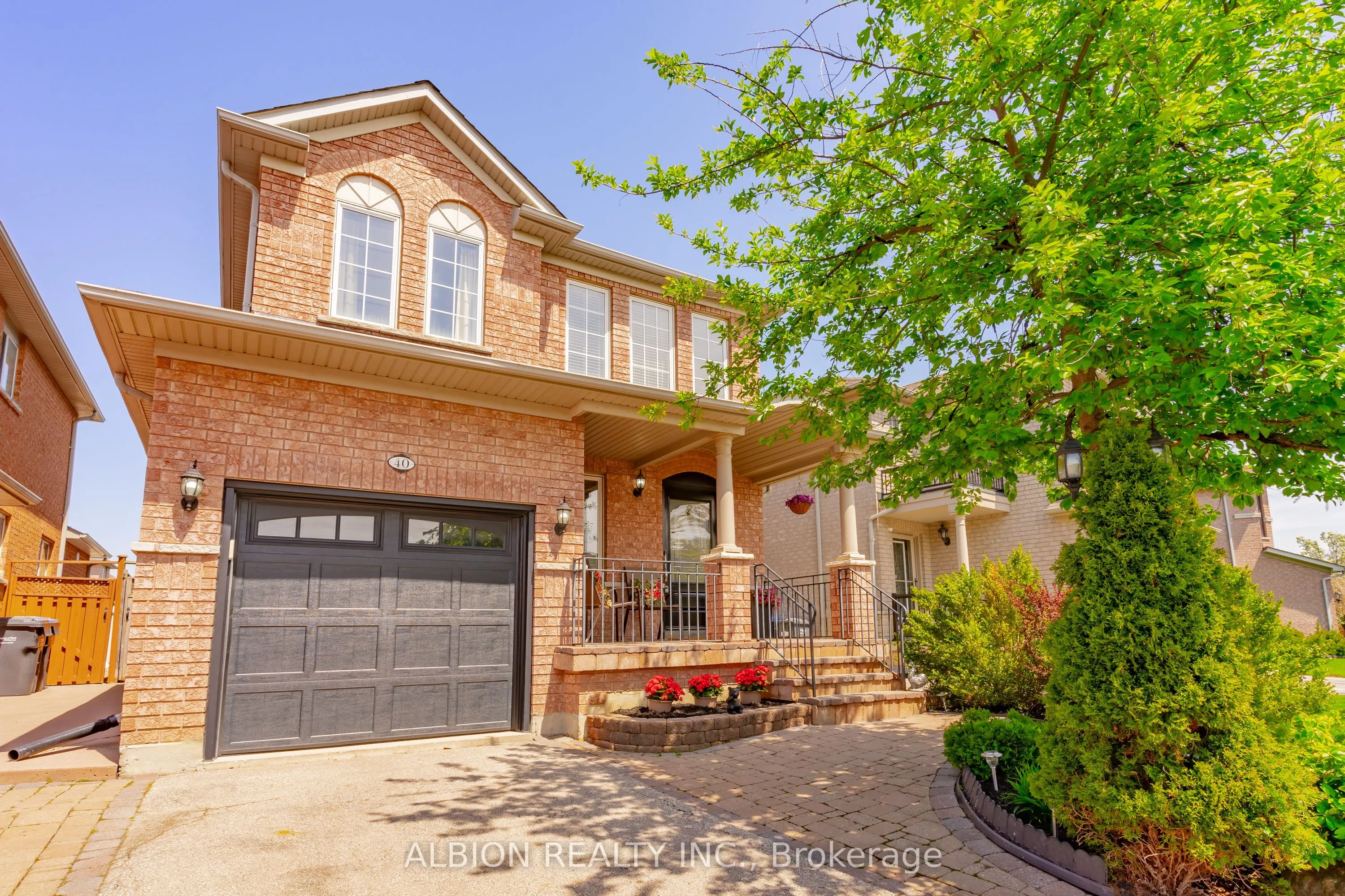 40 Emily Carr Crescent