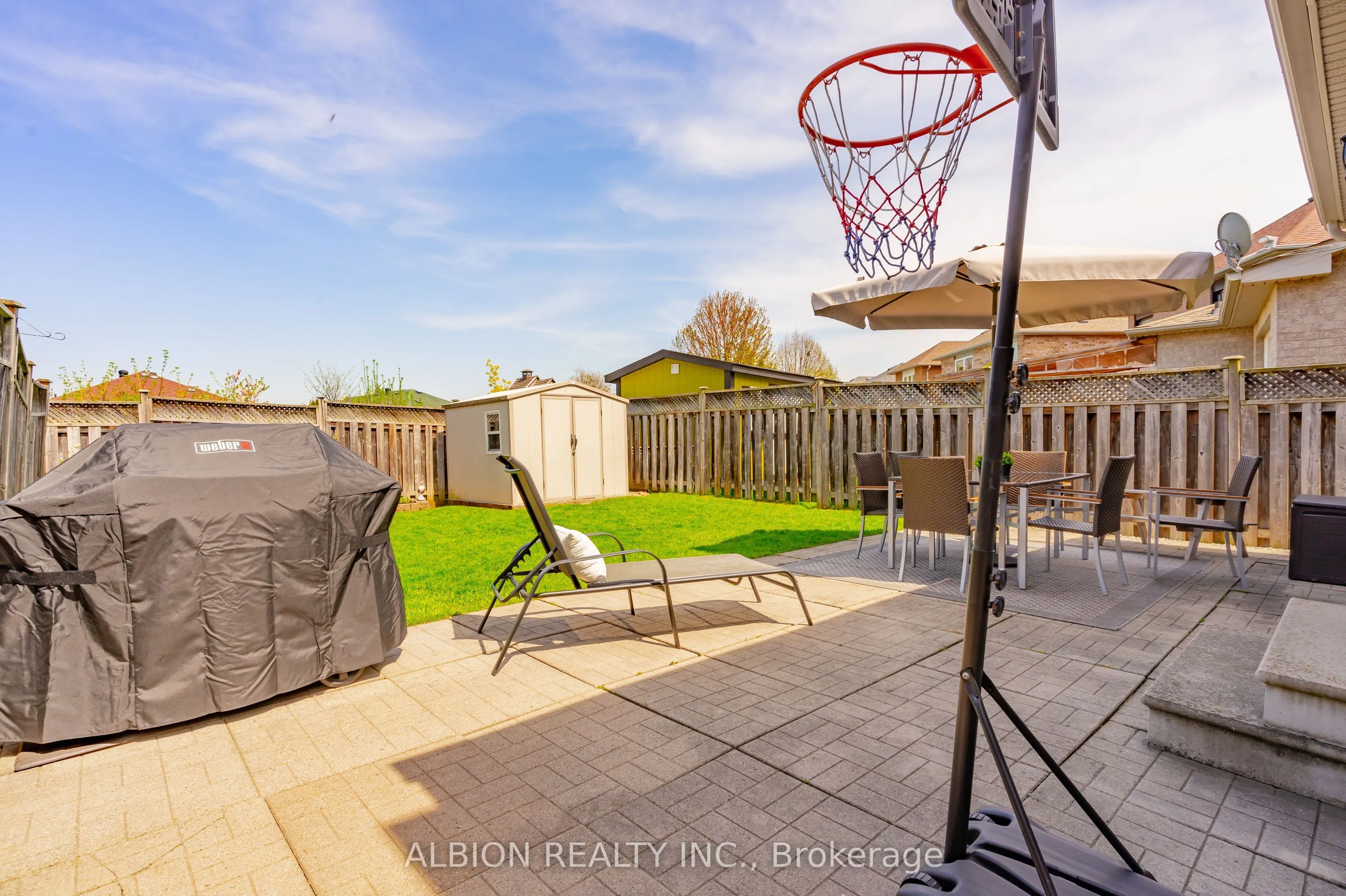 40 Emily Carr Crescent