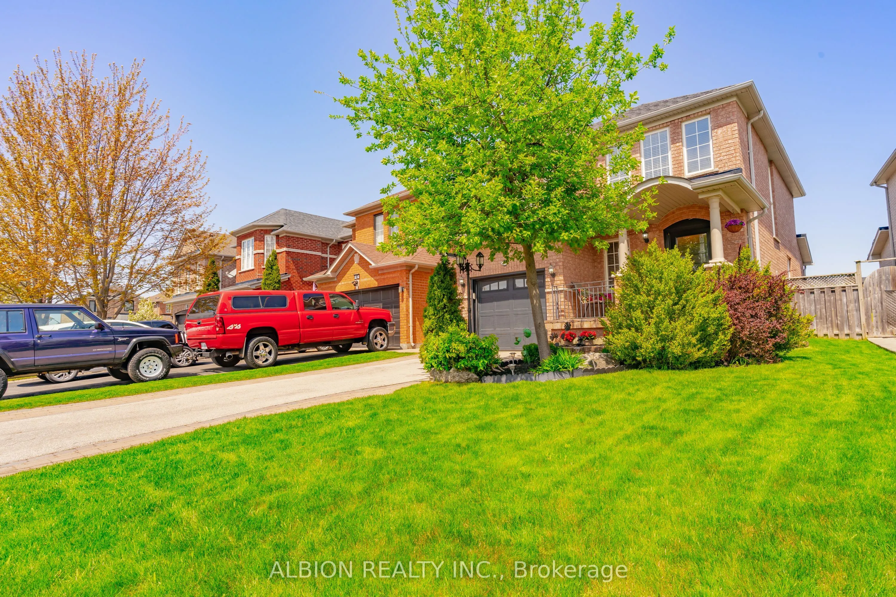 40 Emily Carr Crescent