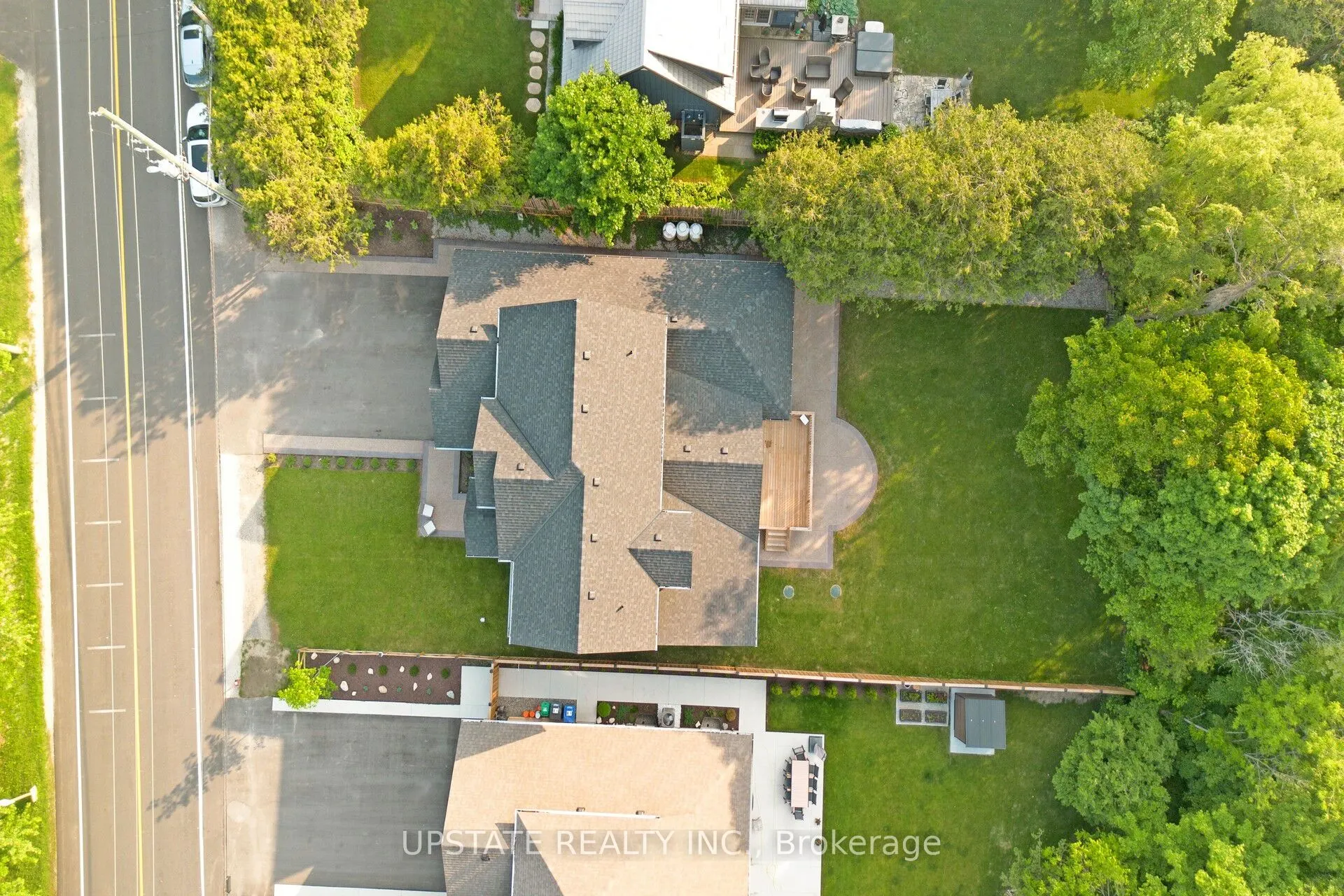 656 Bush Street