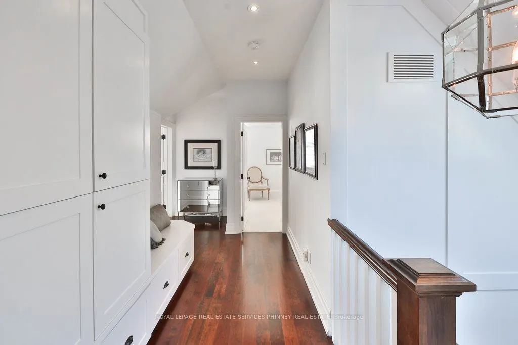 8 Chartwell Road
