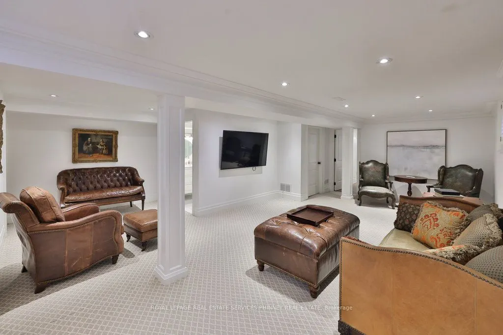 8 Chartwell Road