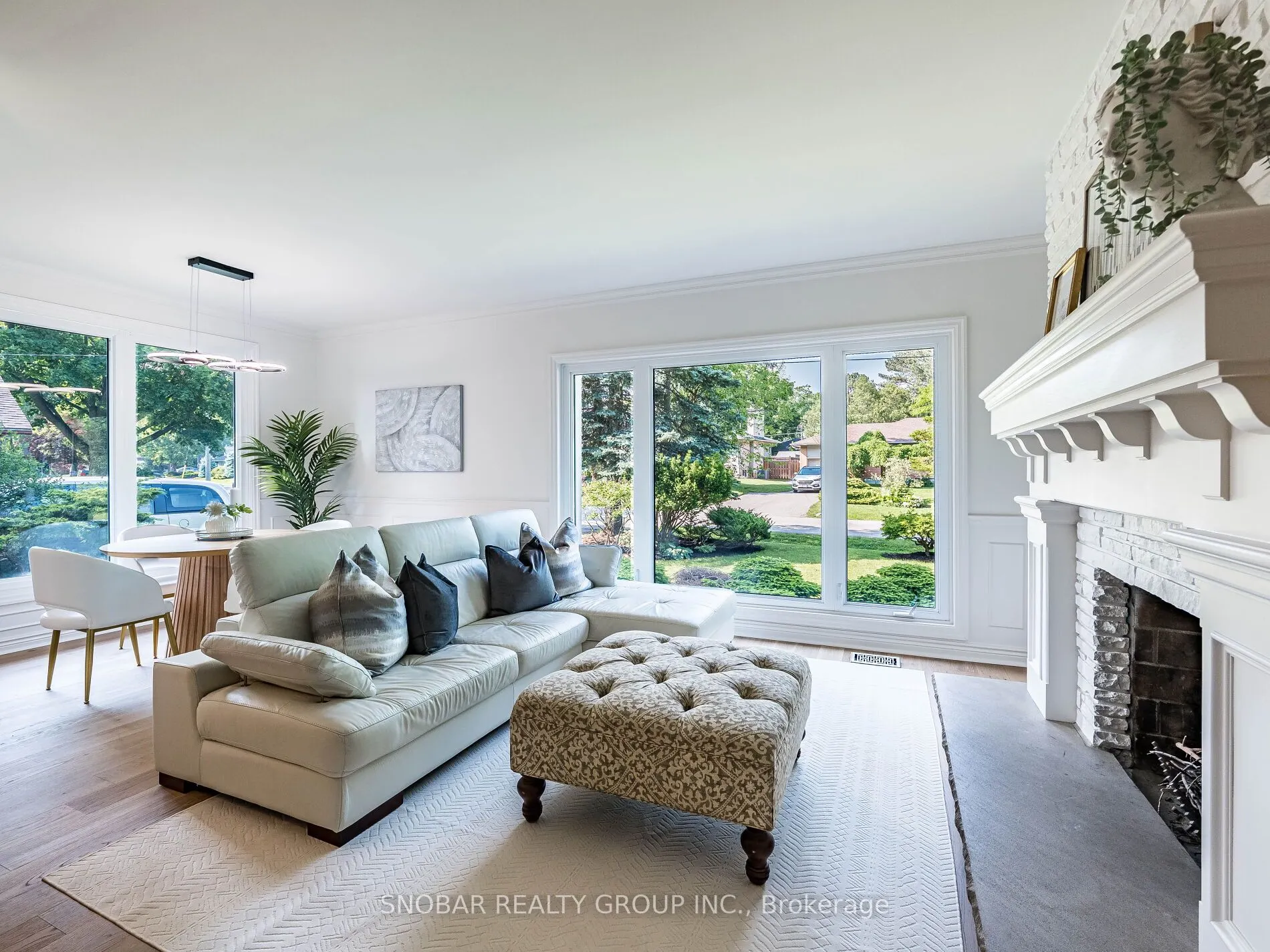 3208 Flynn Crescent
