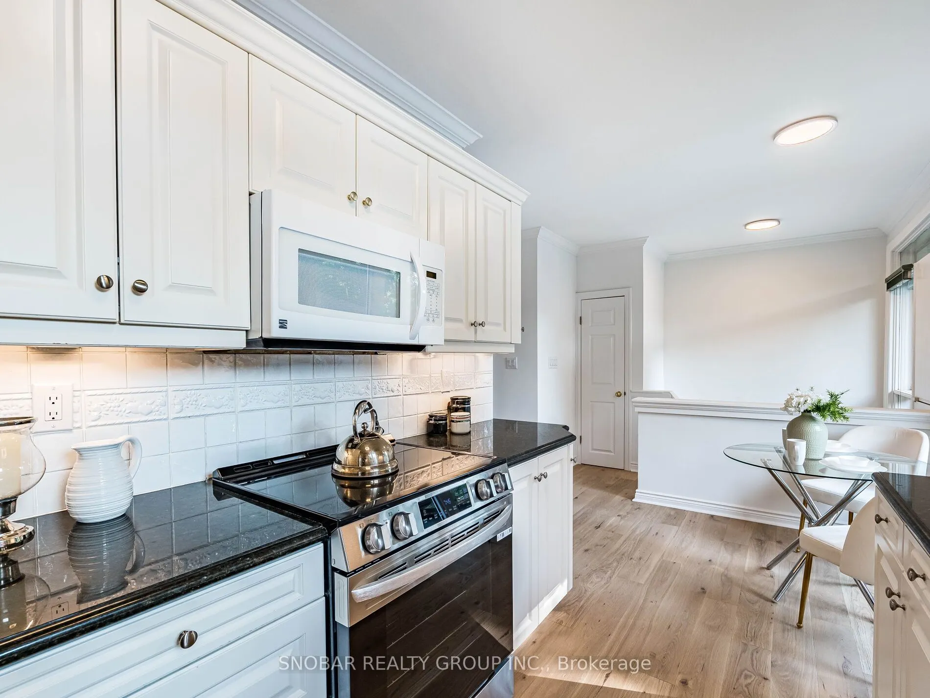 3208 Flynn Crescent