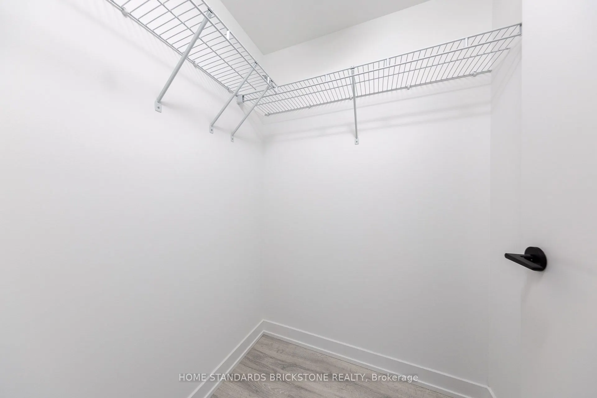 220 Missinnihe Way, #1012