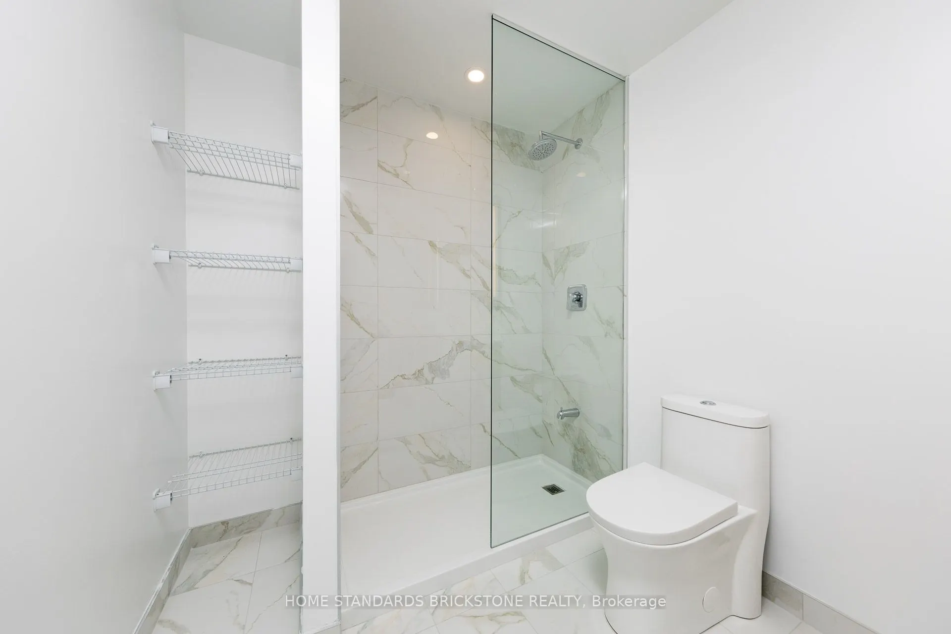 220 Missinnihe Way, #1012