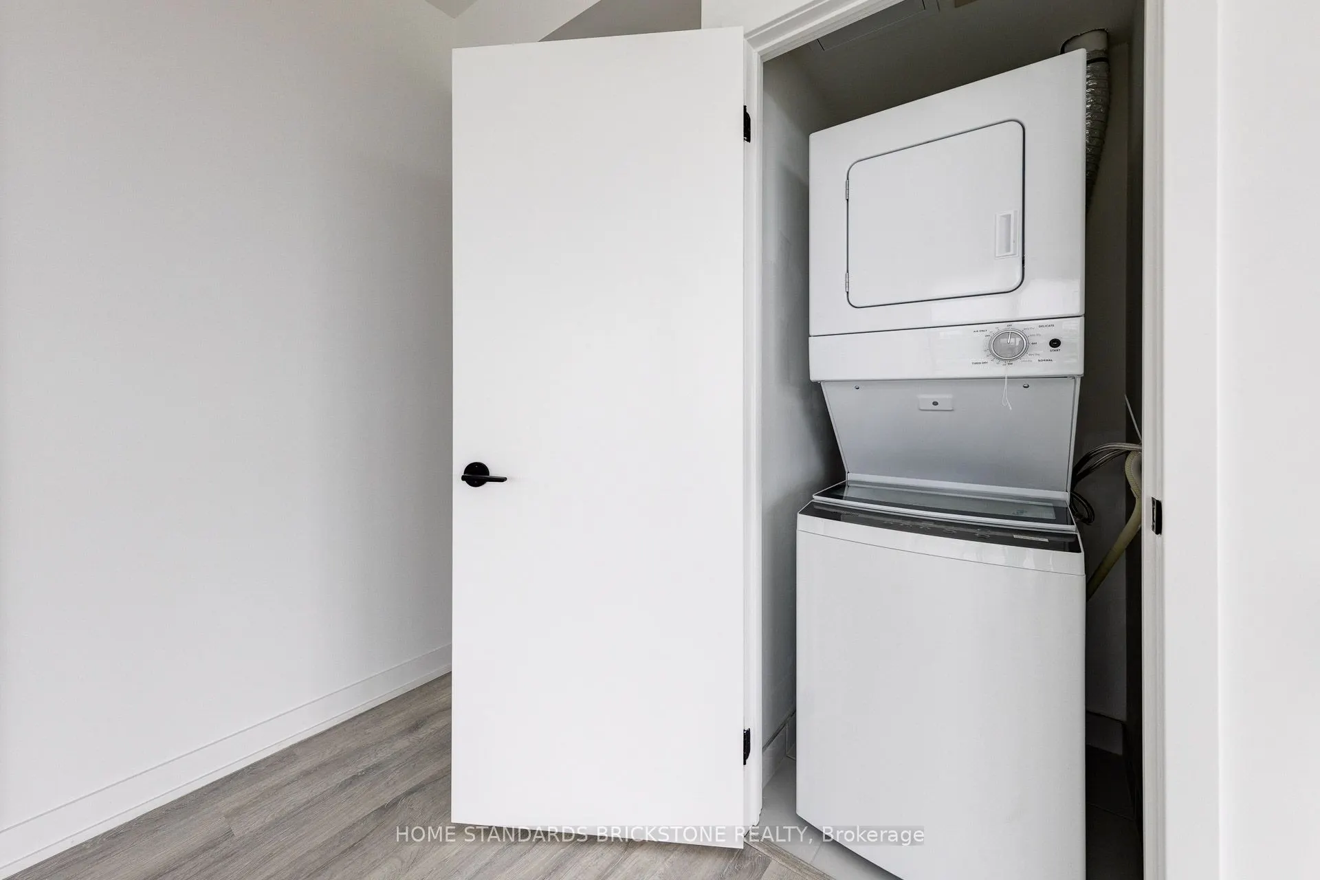 220 Missinnihe Way, #1012