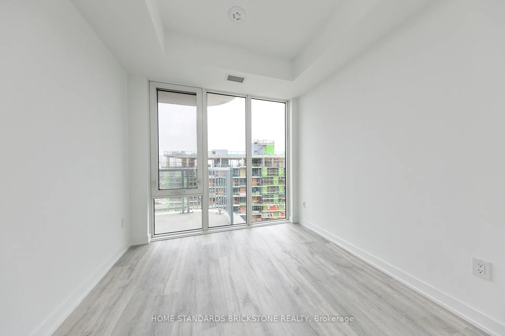 220 Missinnihe Way, #1012