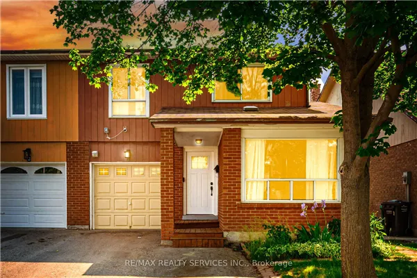 4 Hinchley Wood Grove