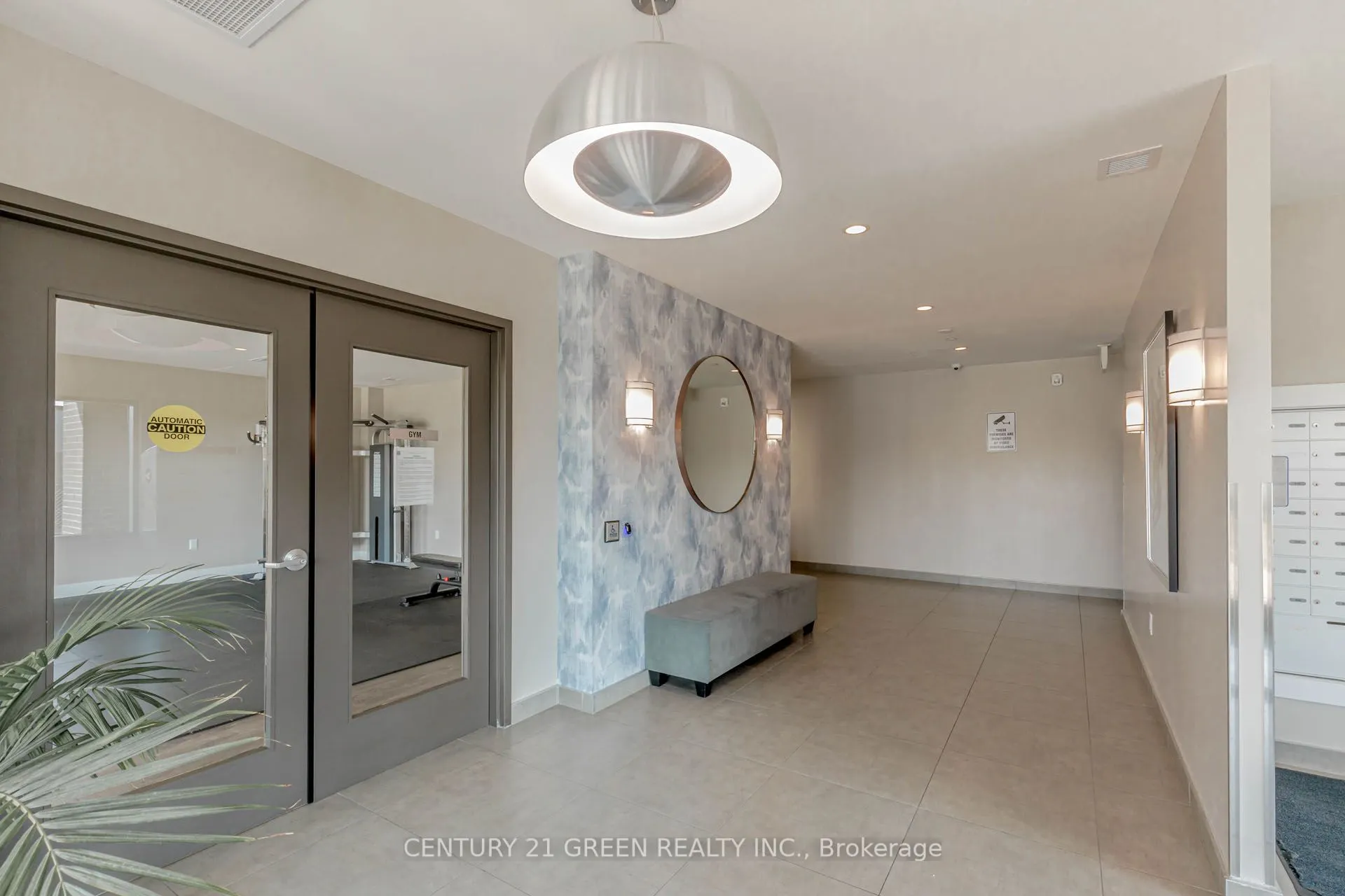 716 Main Street E, #402
