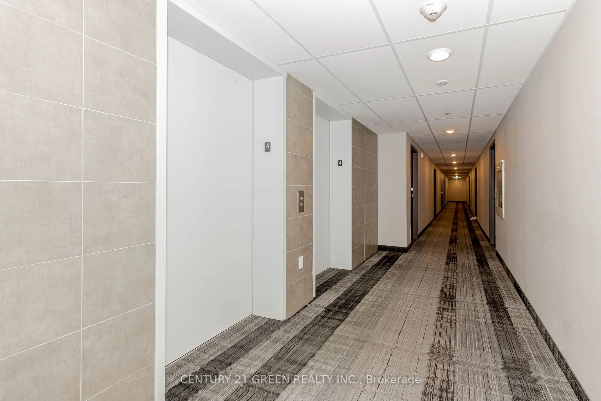 716 Main Street E, #402