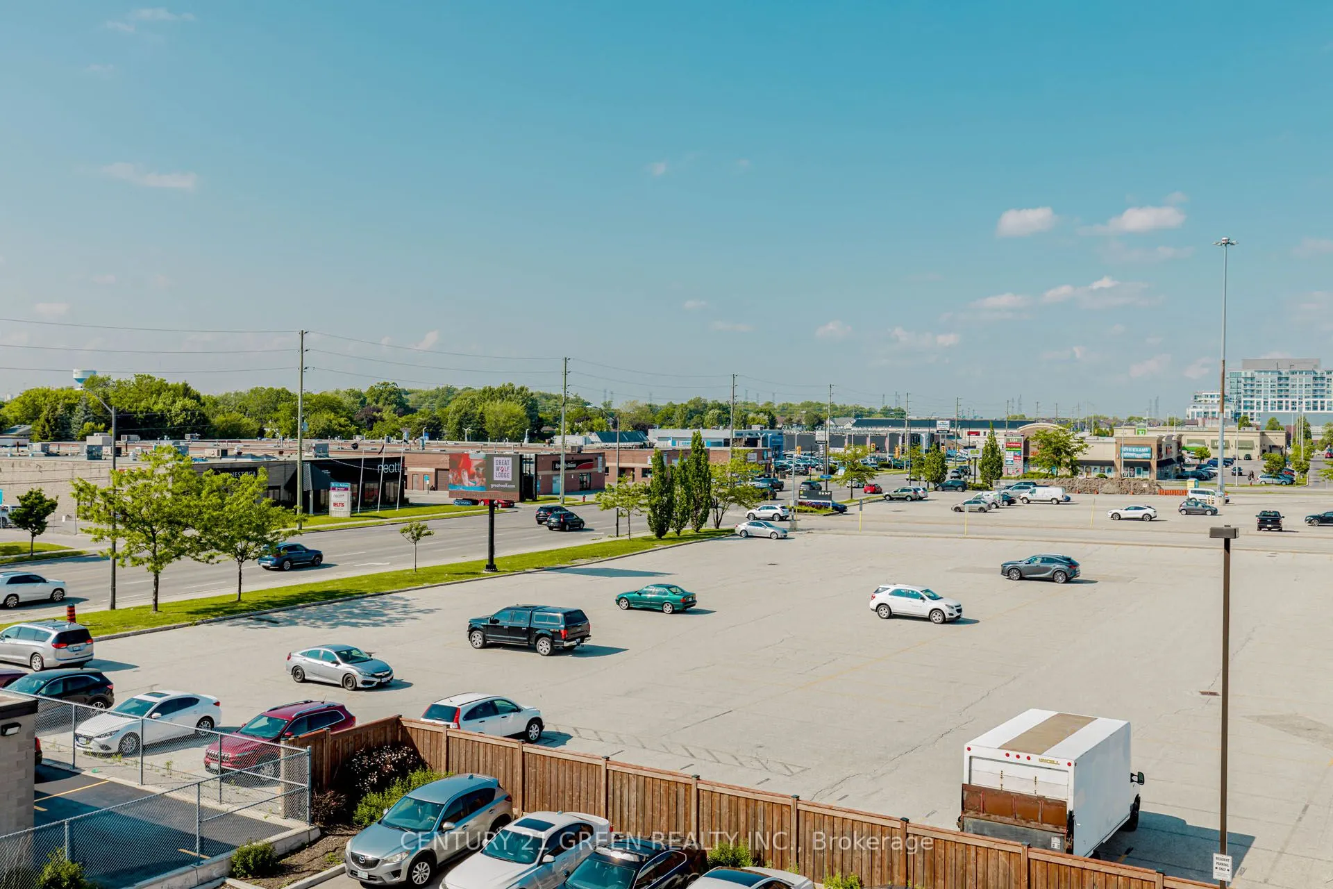 716 Main Street E, #402