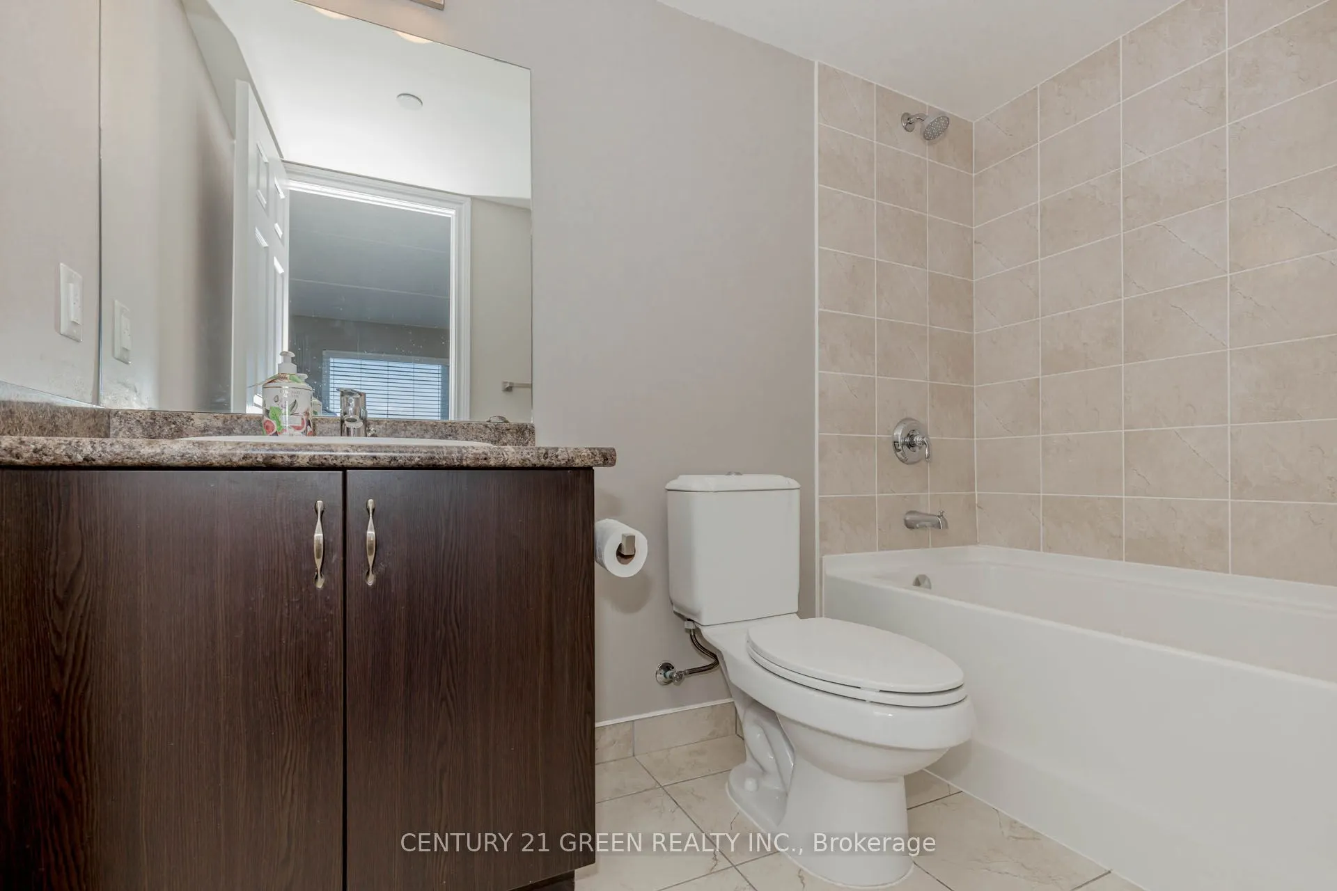 716 Main Street E, #402
