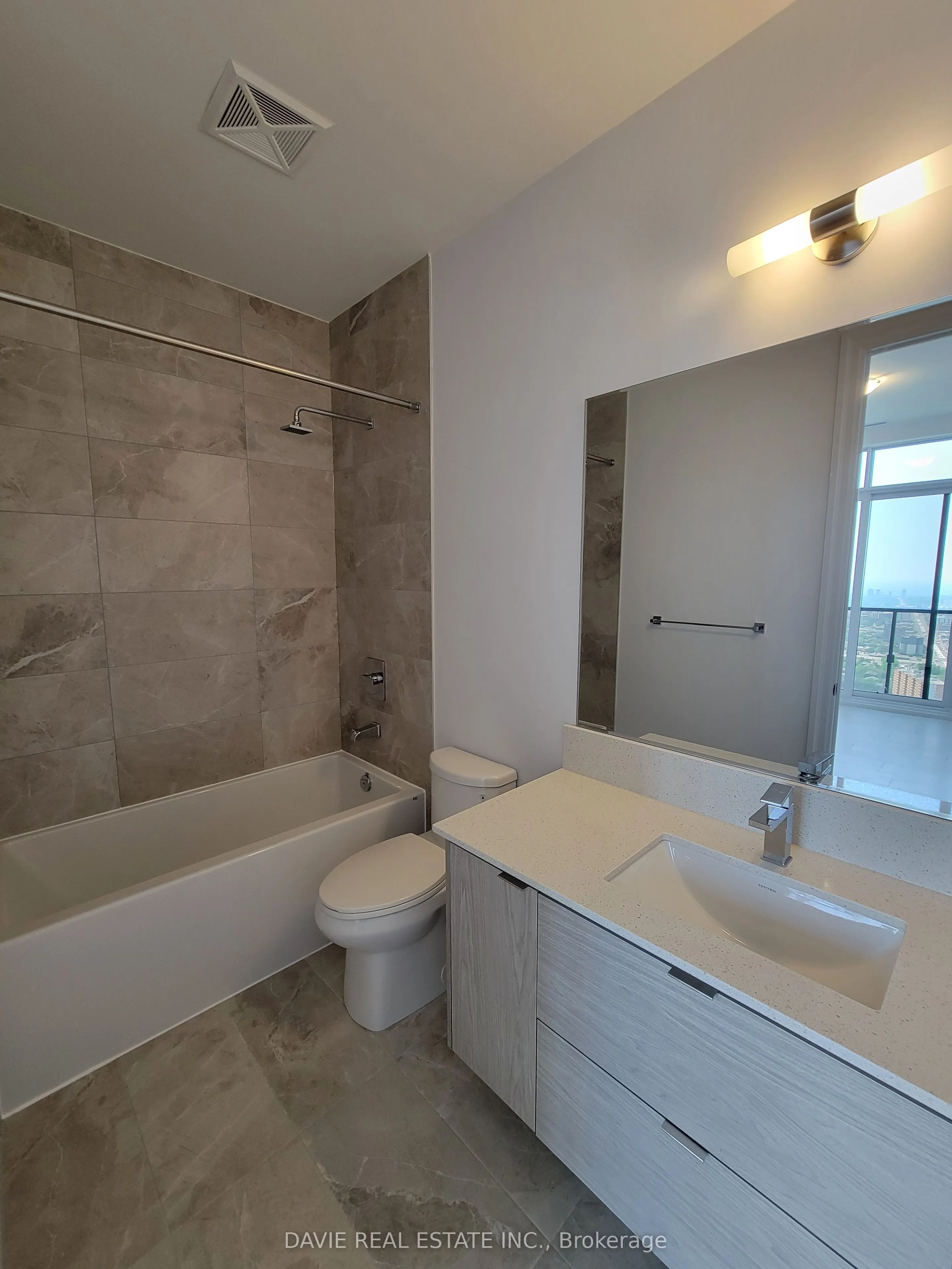 30 Elm Drive W, #PH03