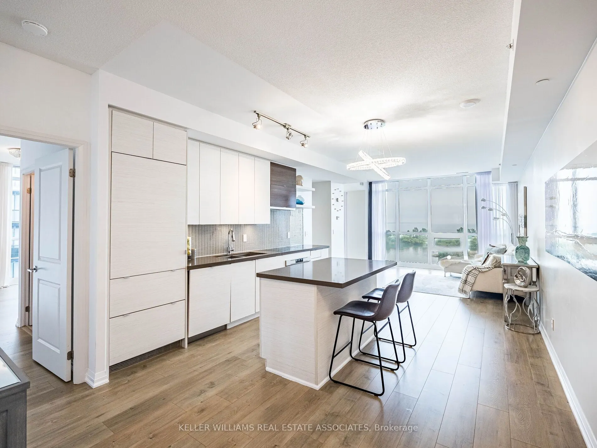 59 Annie Craig Drive, #1003