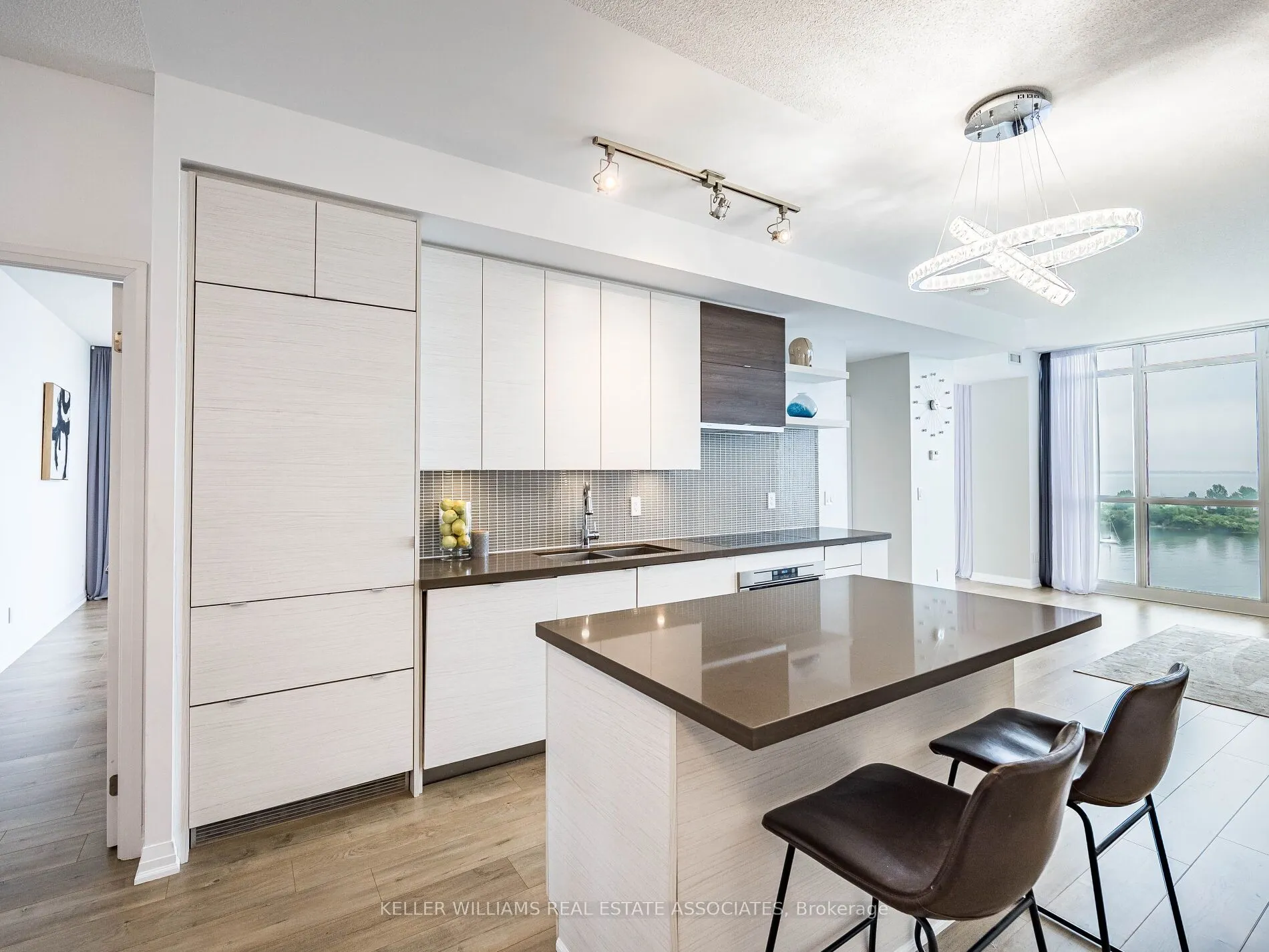59 Annie Craig Drive, #1003
