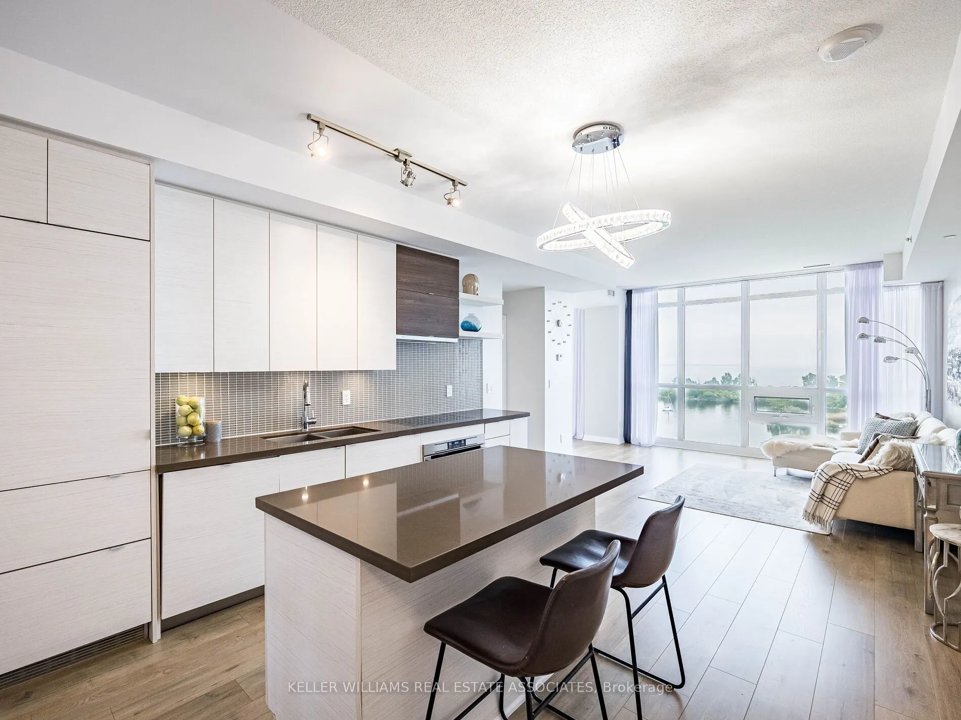 59 Annie Craig Drive, #1003