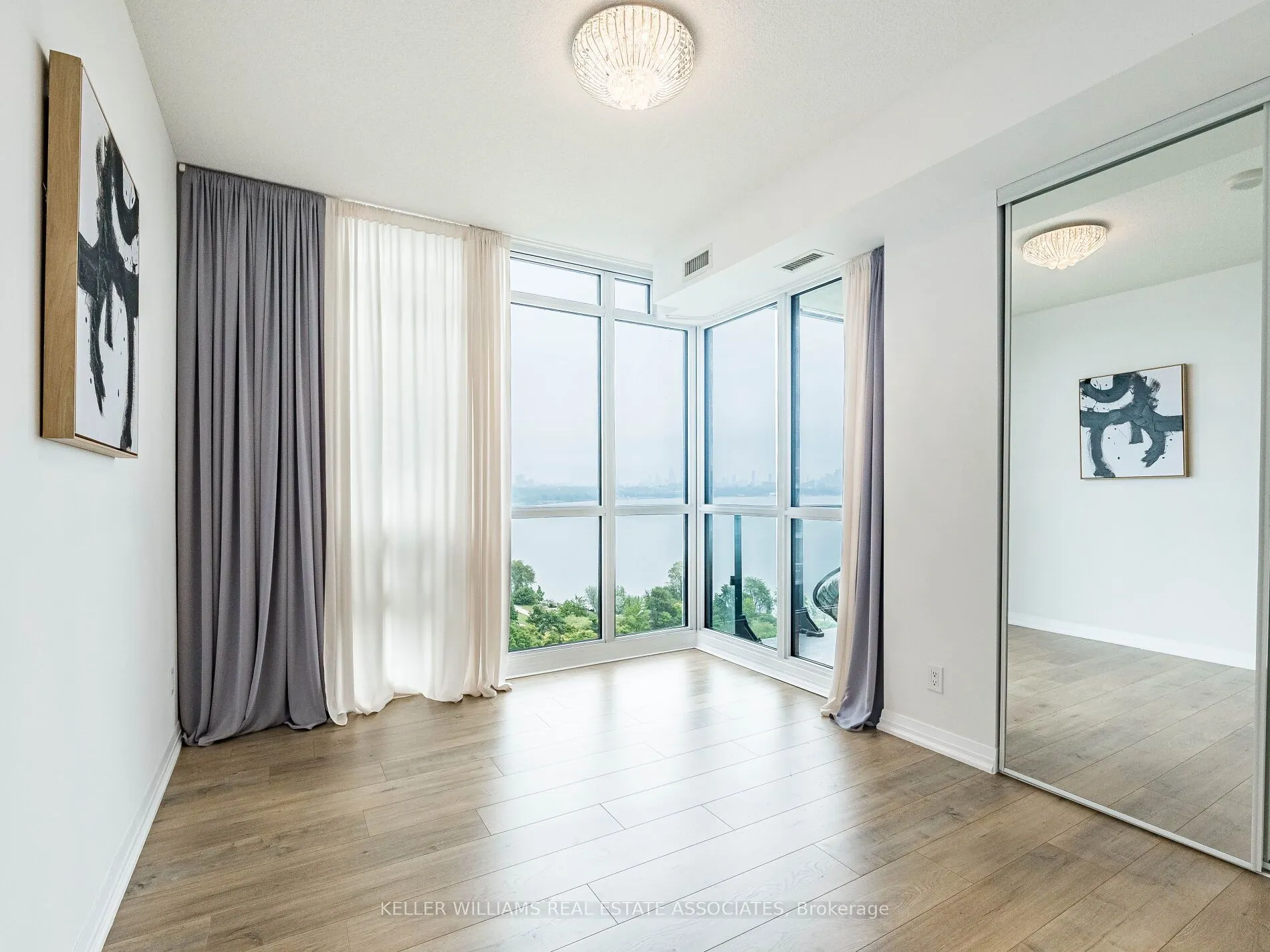 59 Annie Craig Drive, #1003