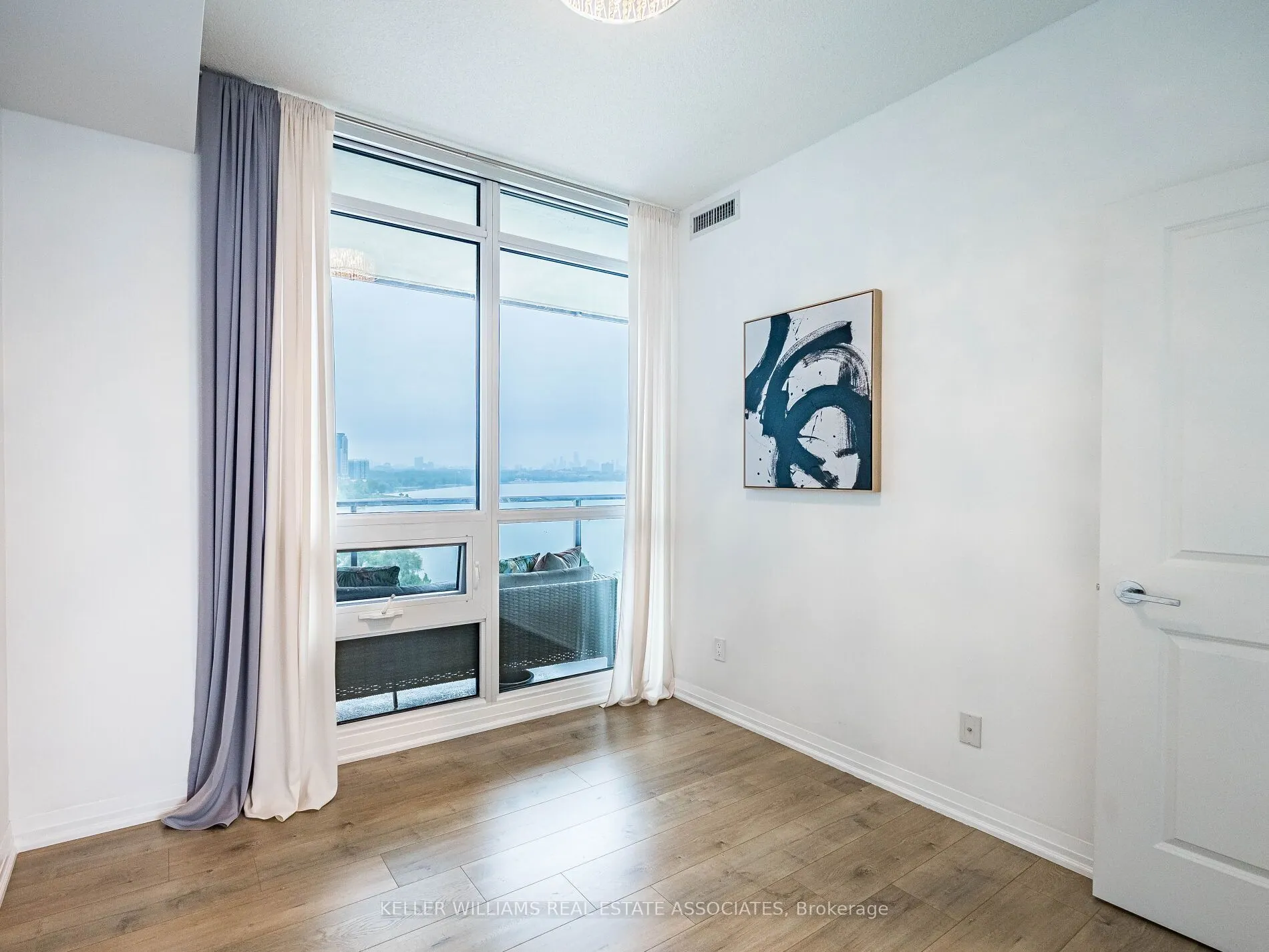 59 Annie Craig Drive, #1003