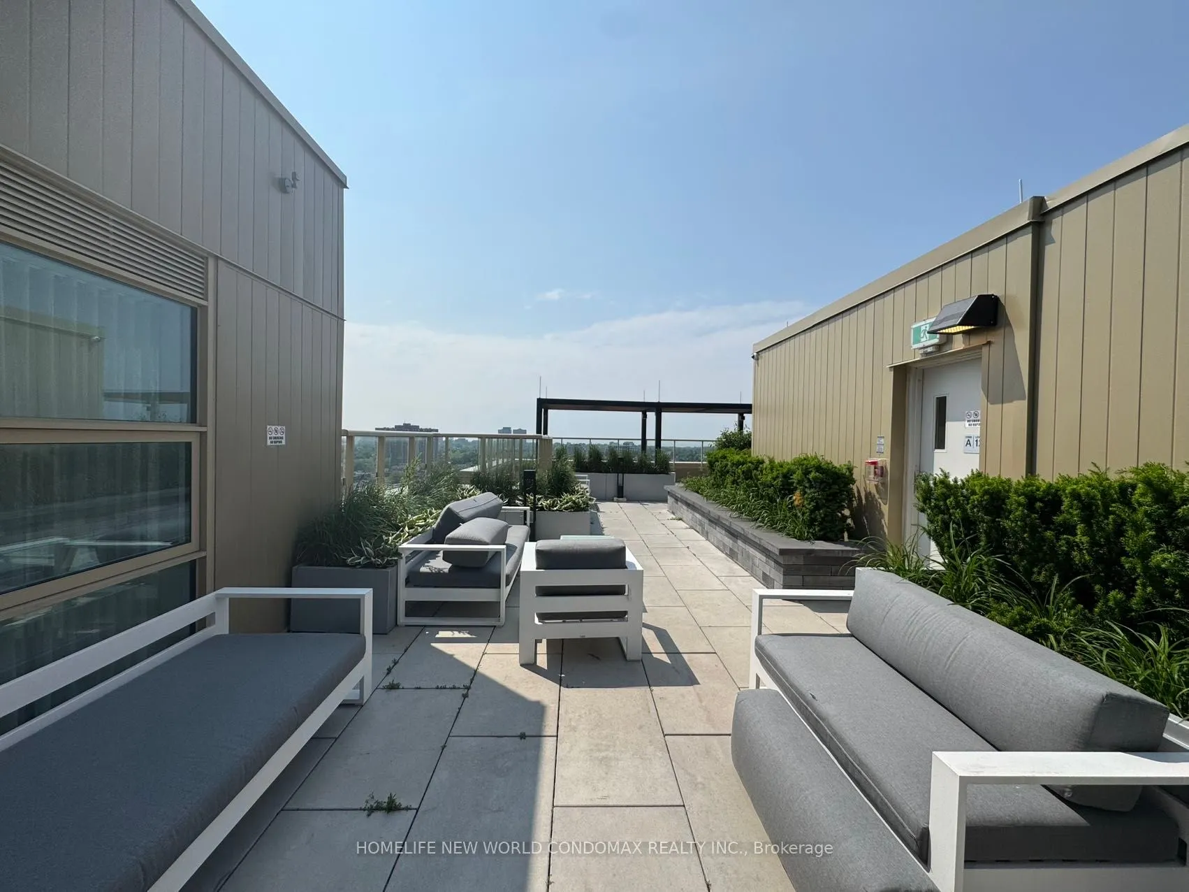 1787 ST. CLAIR Avenue W #609