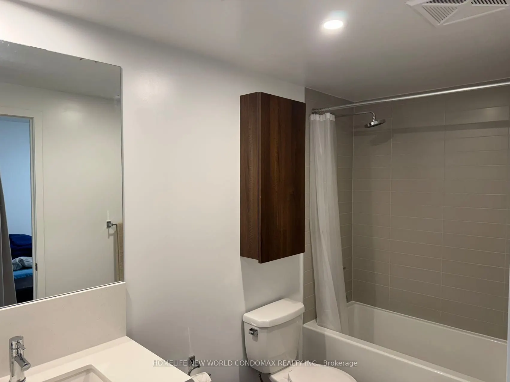 1787 ST. CLAIR Avenue W #609