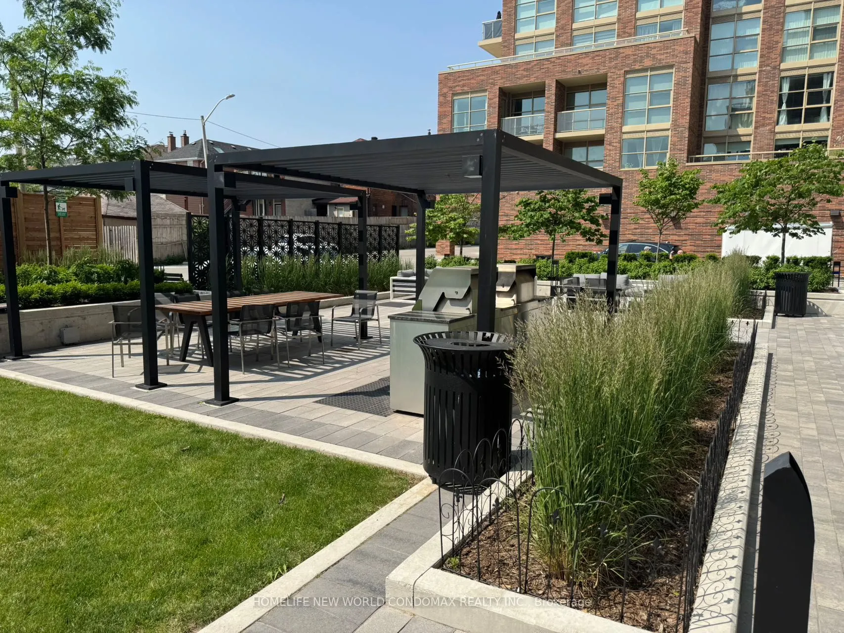 1787 ST. CLAIR Avenue W #609