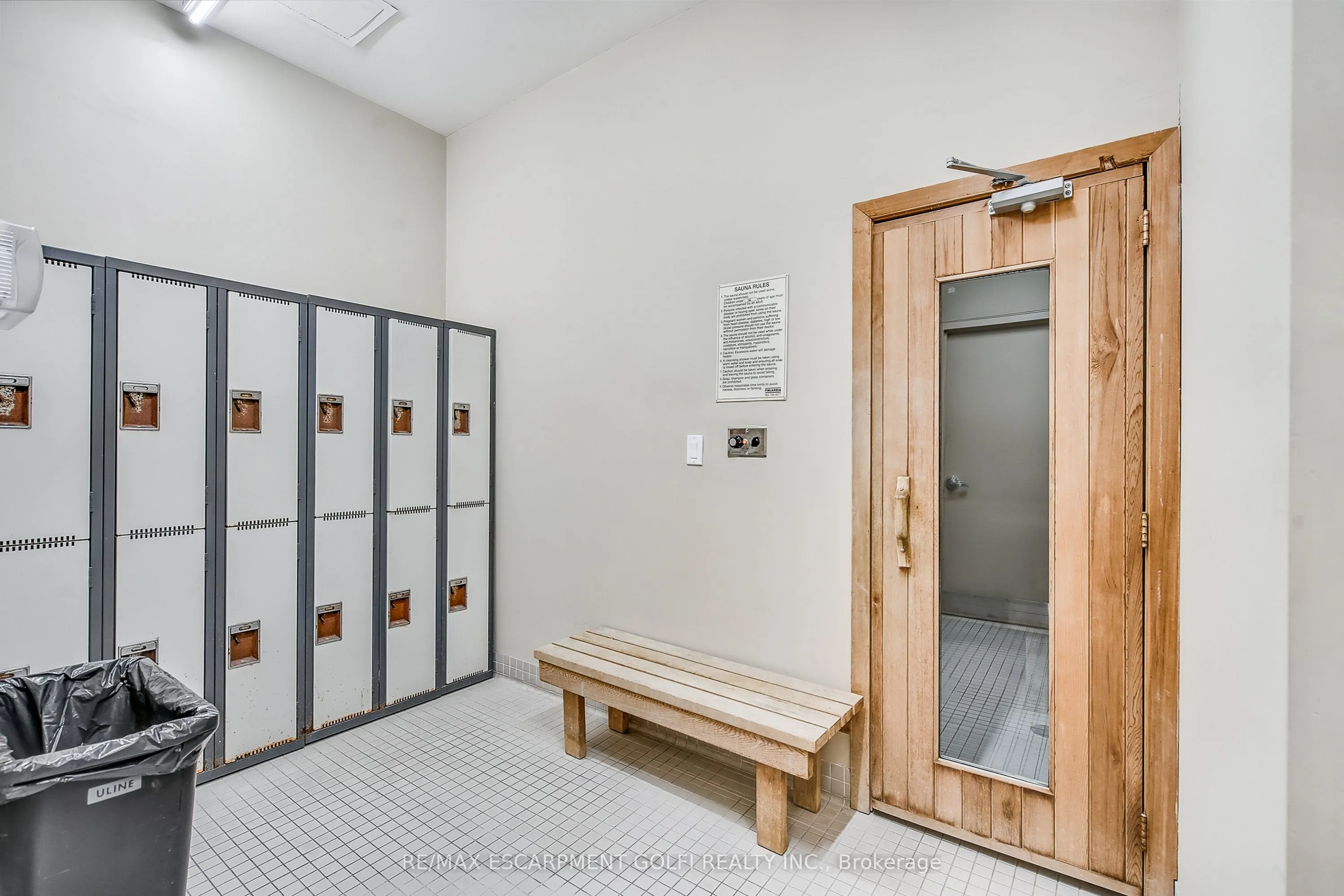 1359 Rathburn Road E, #902