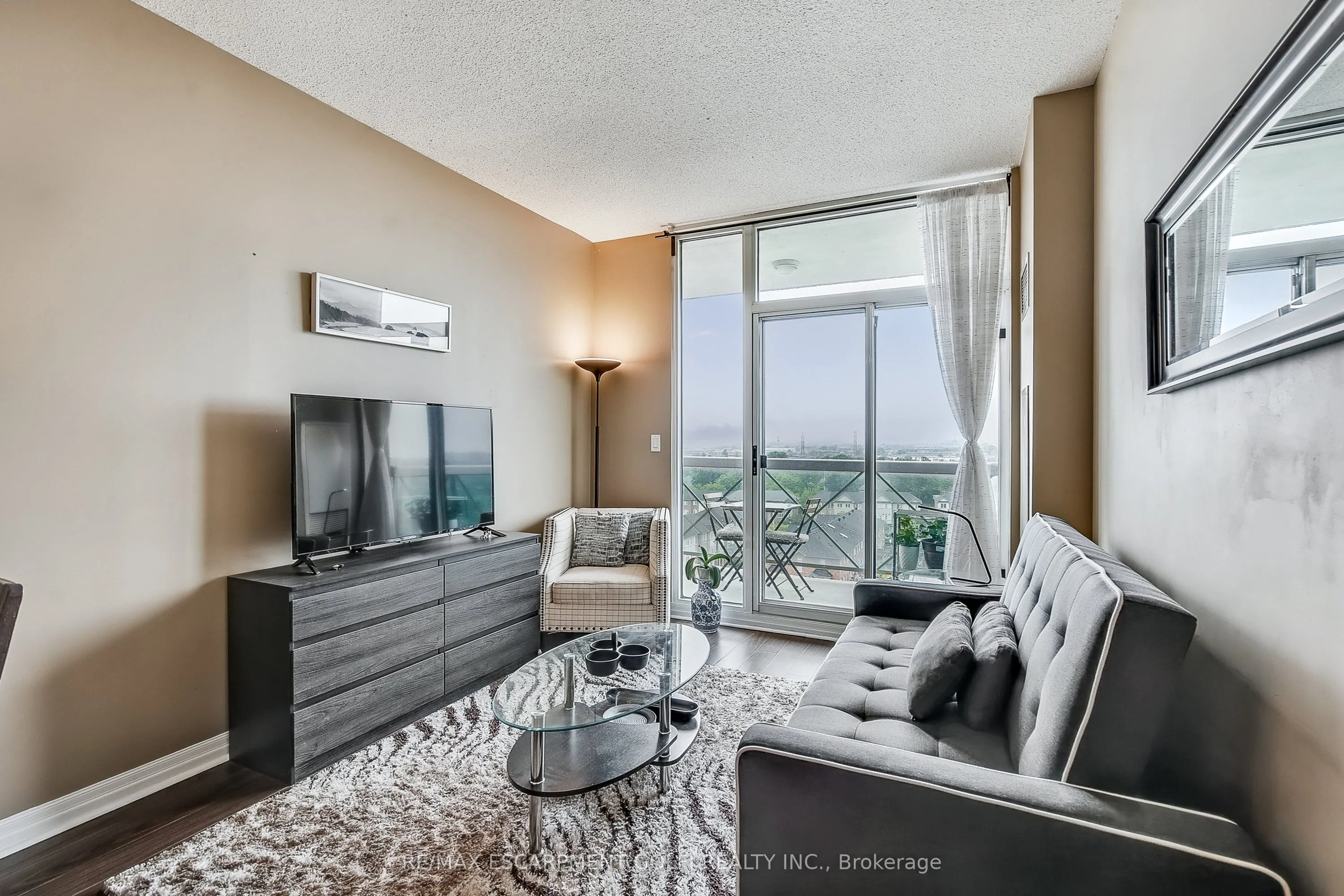 1359 Rathburn Road E, #902
