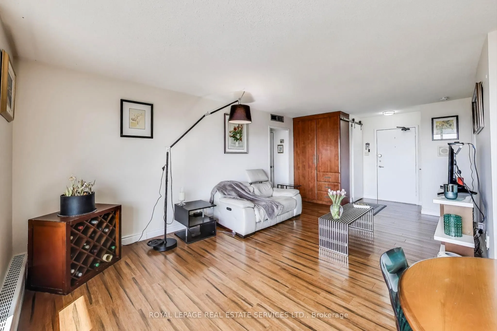 44 Longbourne Drive, #1008