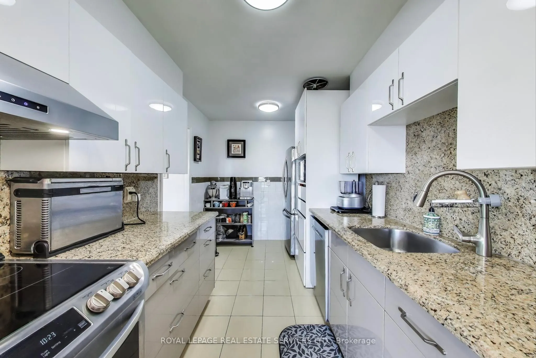 44 Longbourne Drive, #1008
