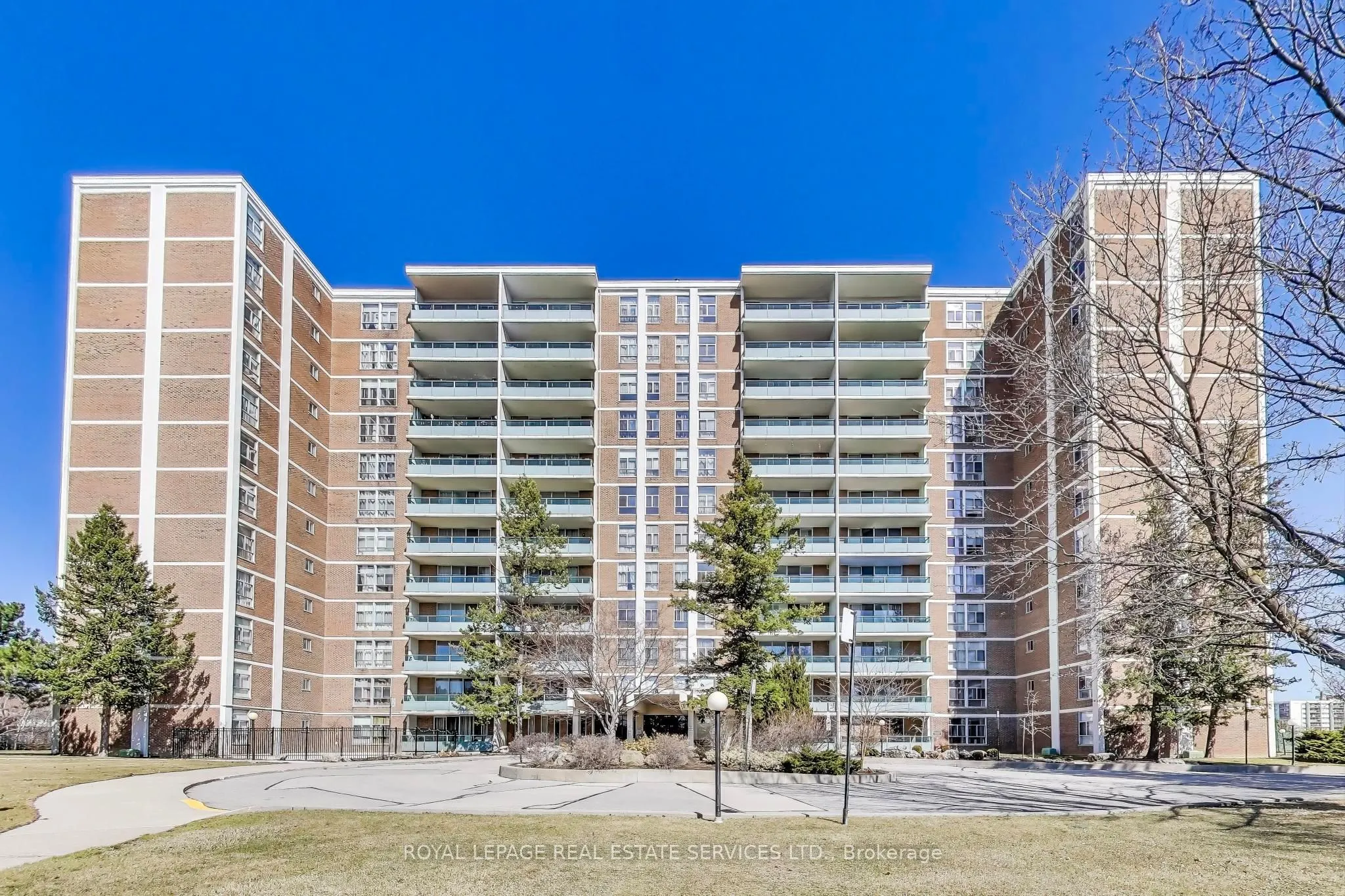44 Longbourne Drive, #1008