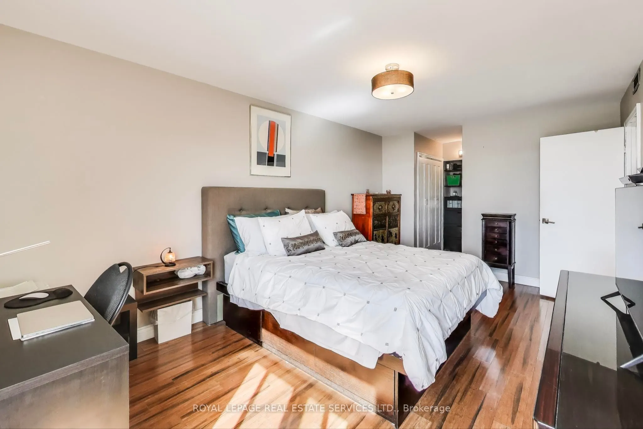 44 Longbourne Drive, #1008