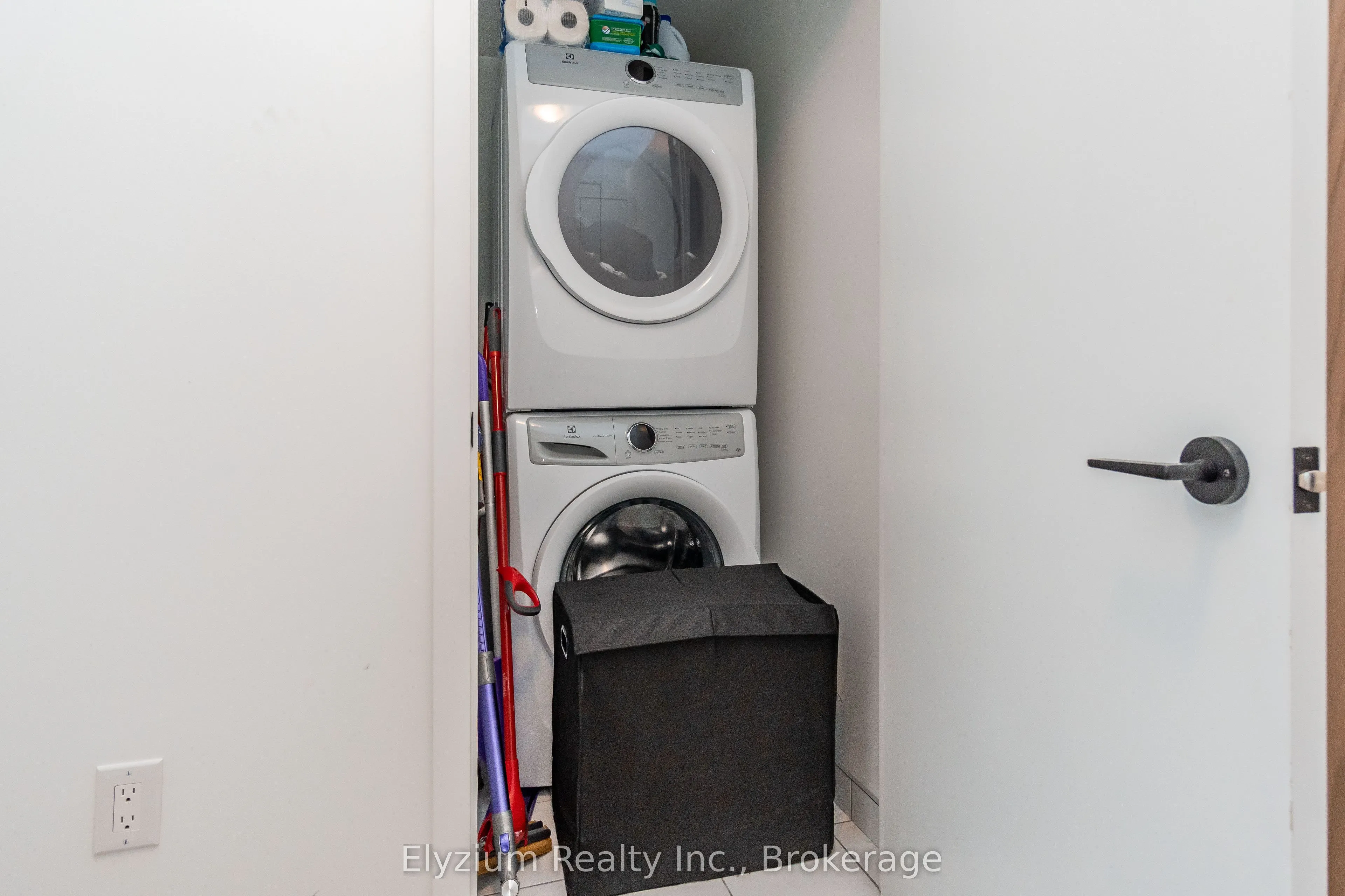50 George Butchart Drive, #112
