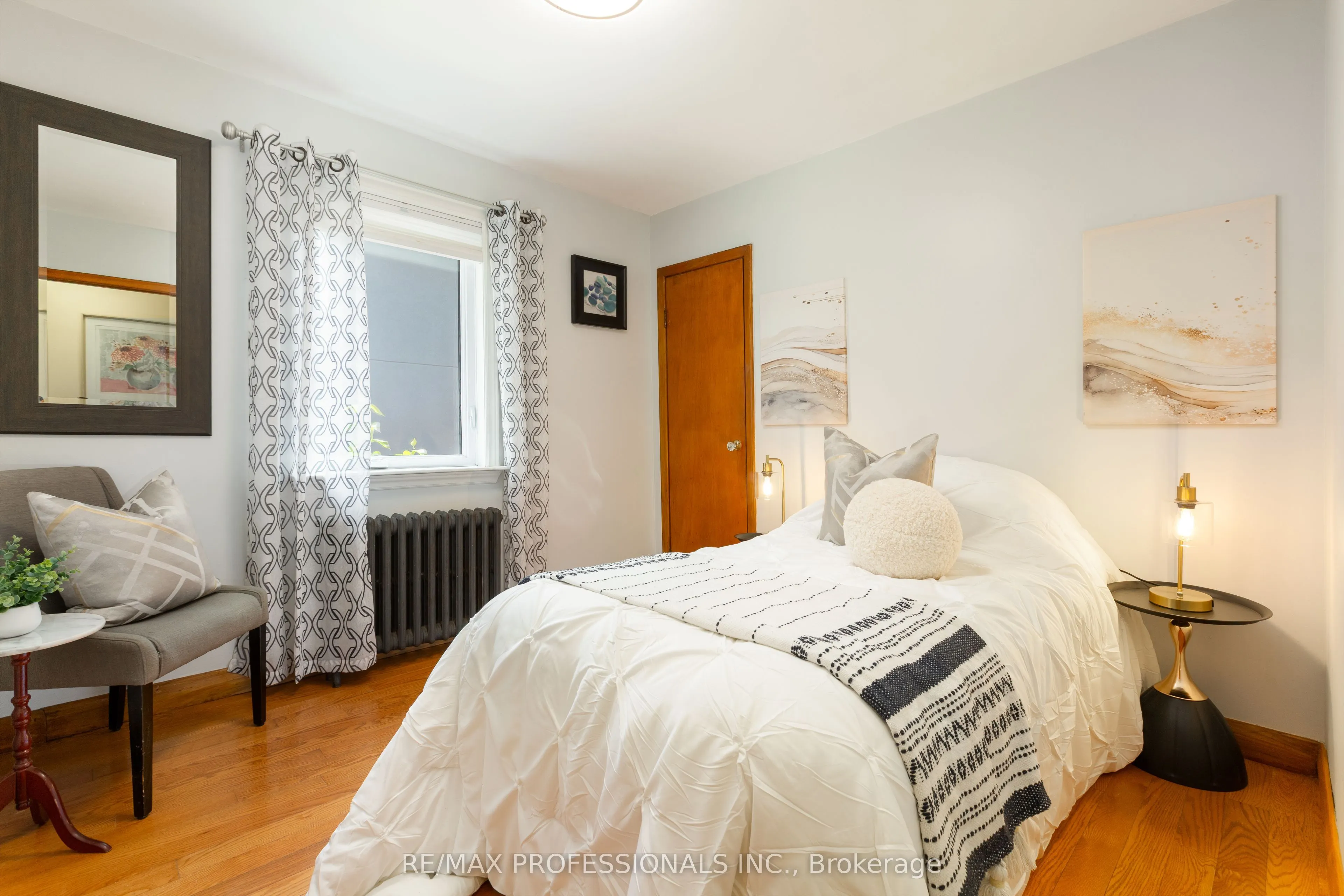 12 Mcintosh Avenue
