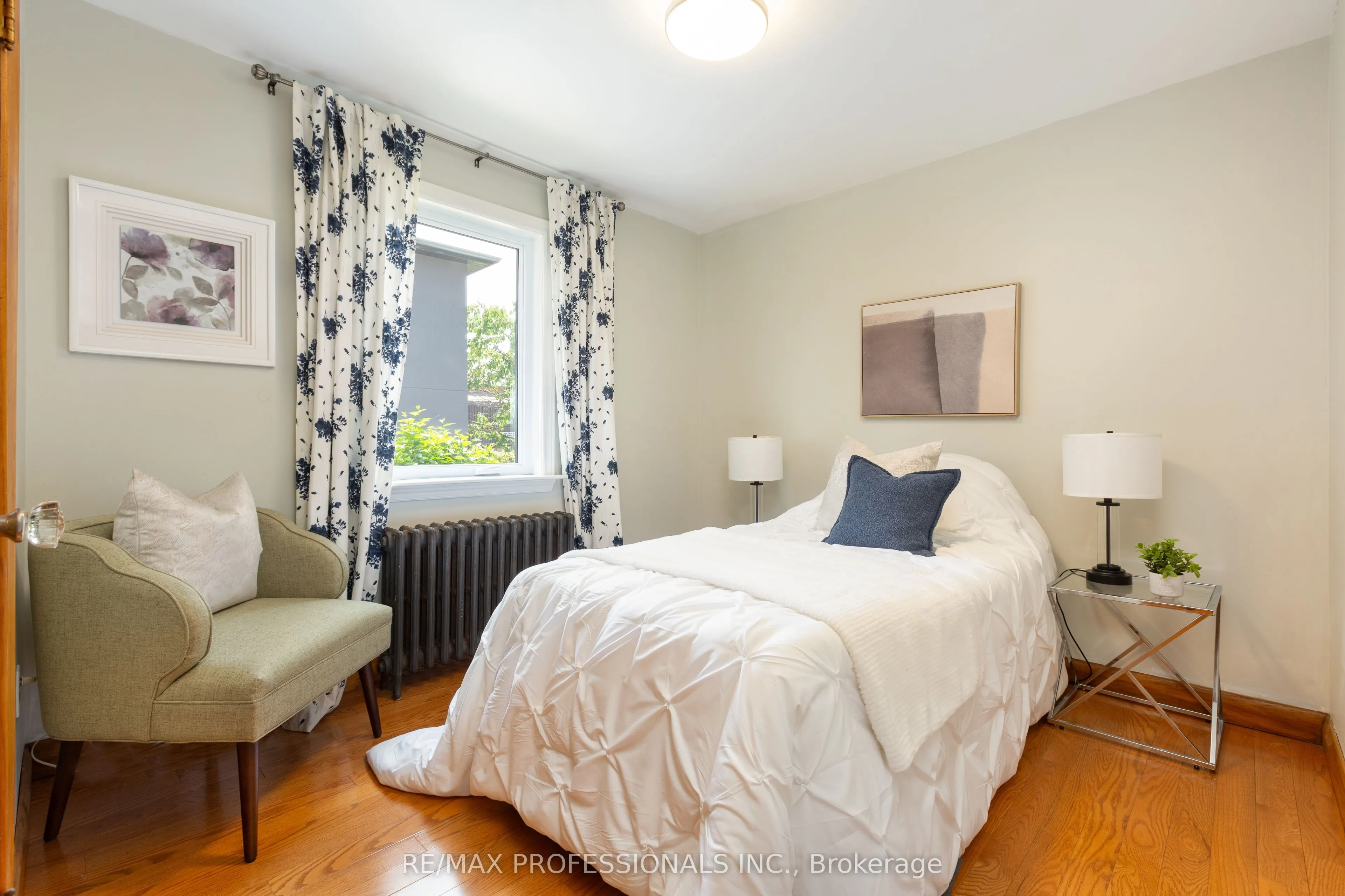 12 Mcintosh Avenue