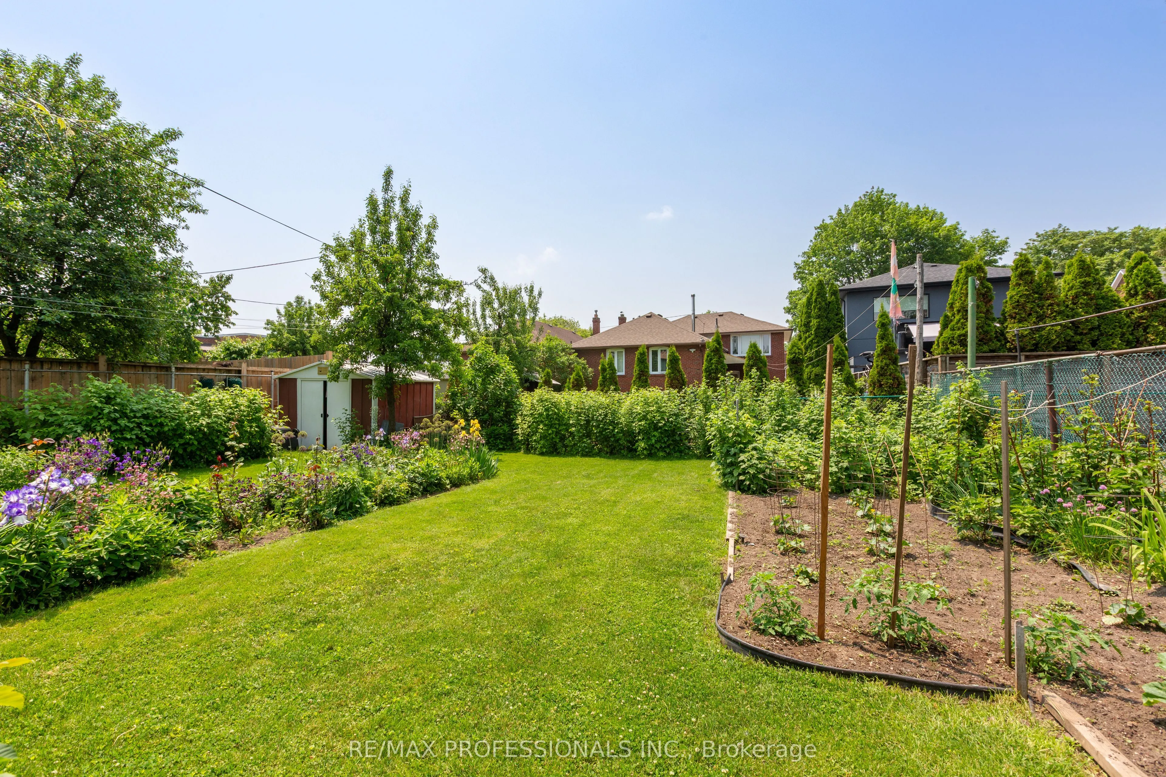 12 Mcintosh Avenue